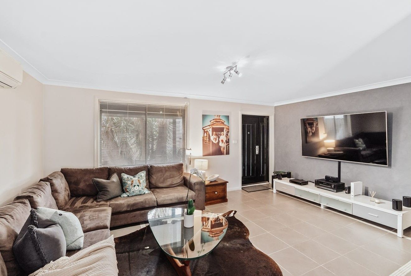 64 Shadlow Crescent, St Clair, NSW 2759