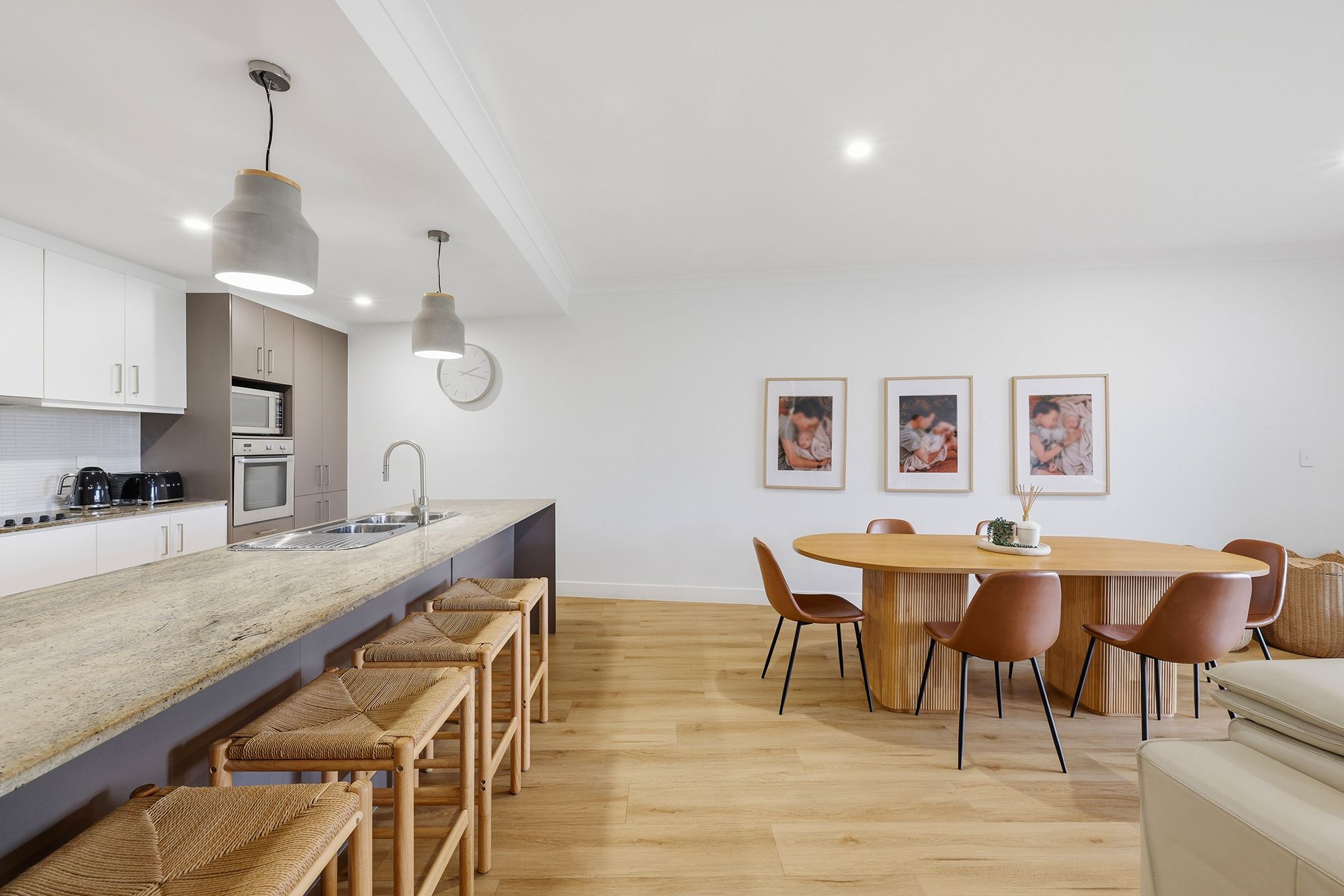 4/10 Valbonne Avenue — photo 9 of 26