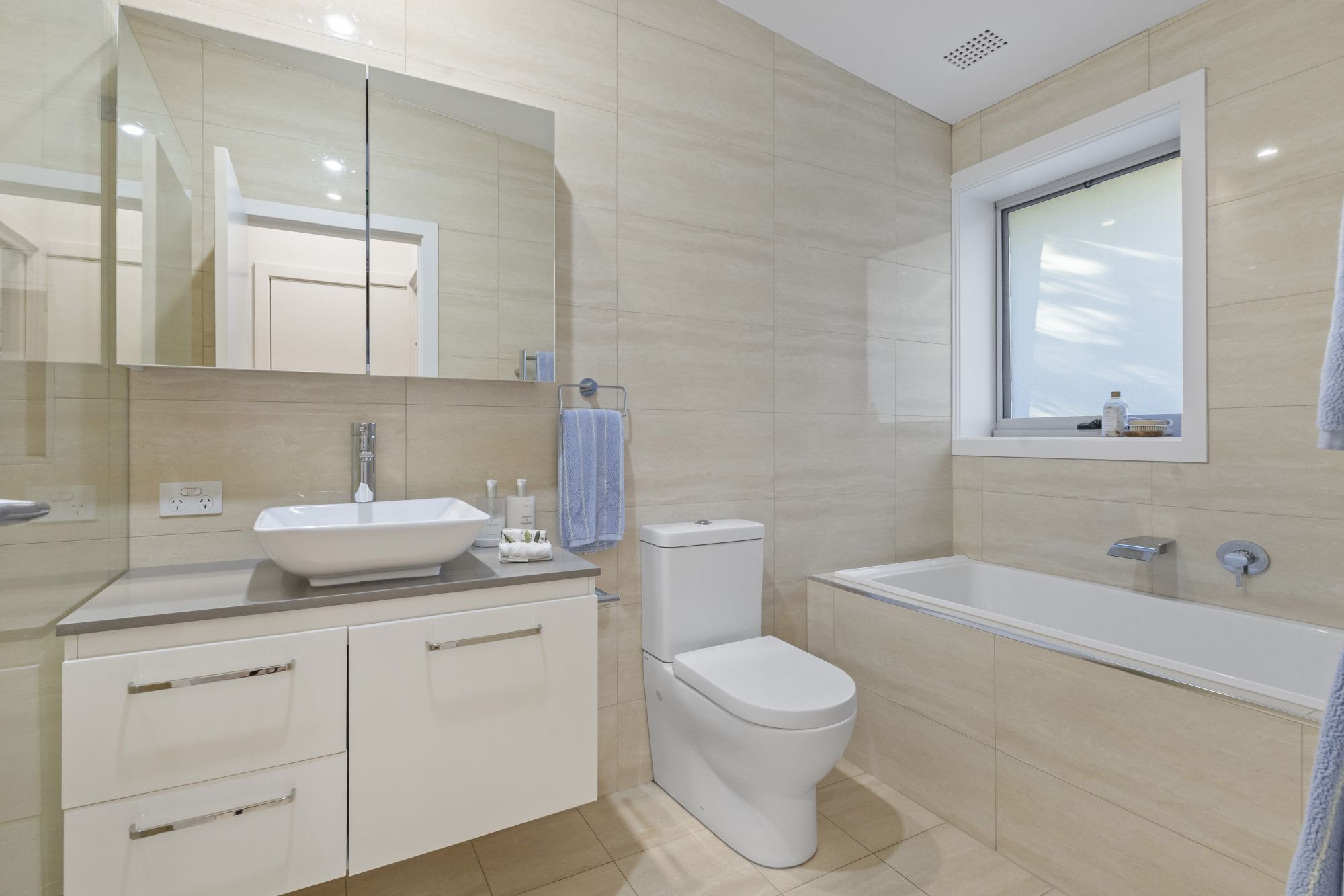 18 Marillian Avenue — photo 8 of 13