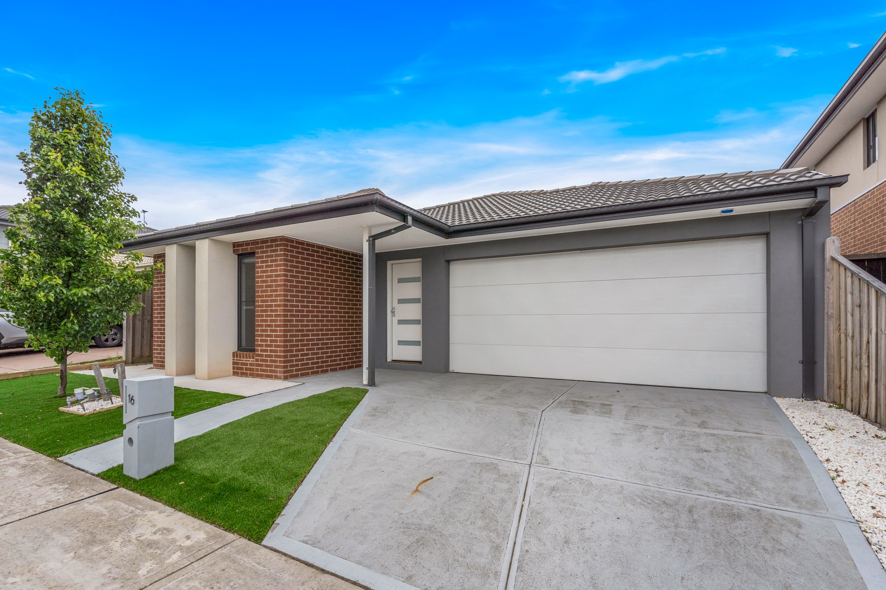 16 Tivoli Way, Mickleham, VIC 3064