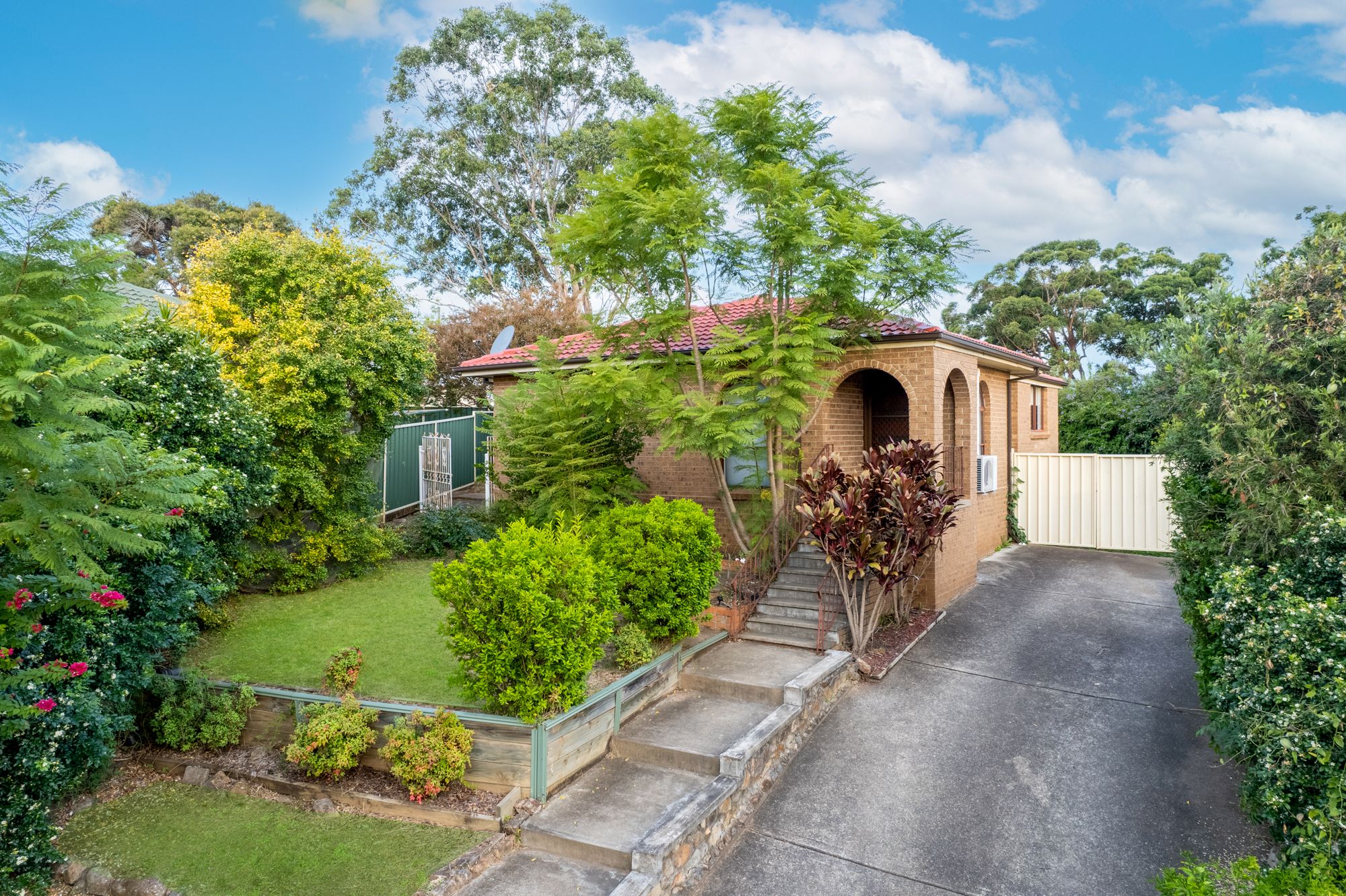 16 Dunkeld Place, St Andrews NSW 2566