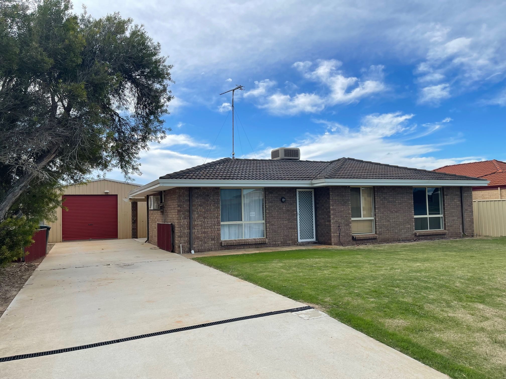 28 North Shore Drive, Dongara WA 6525