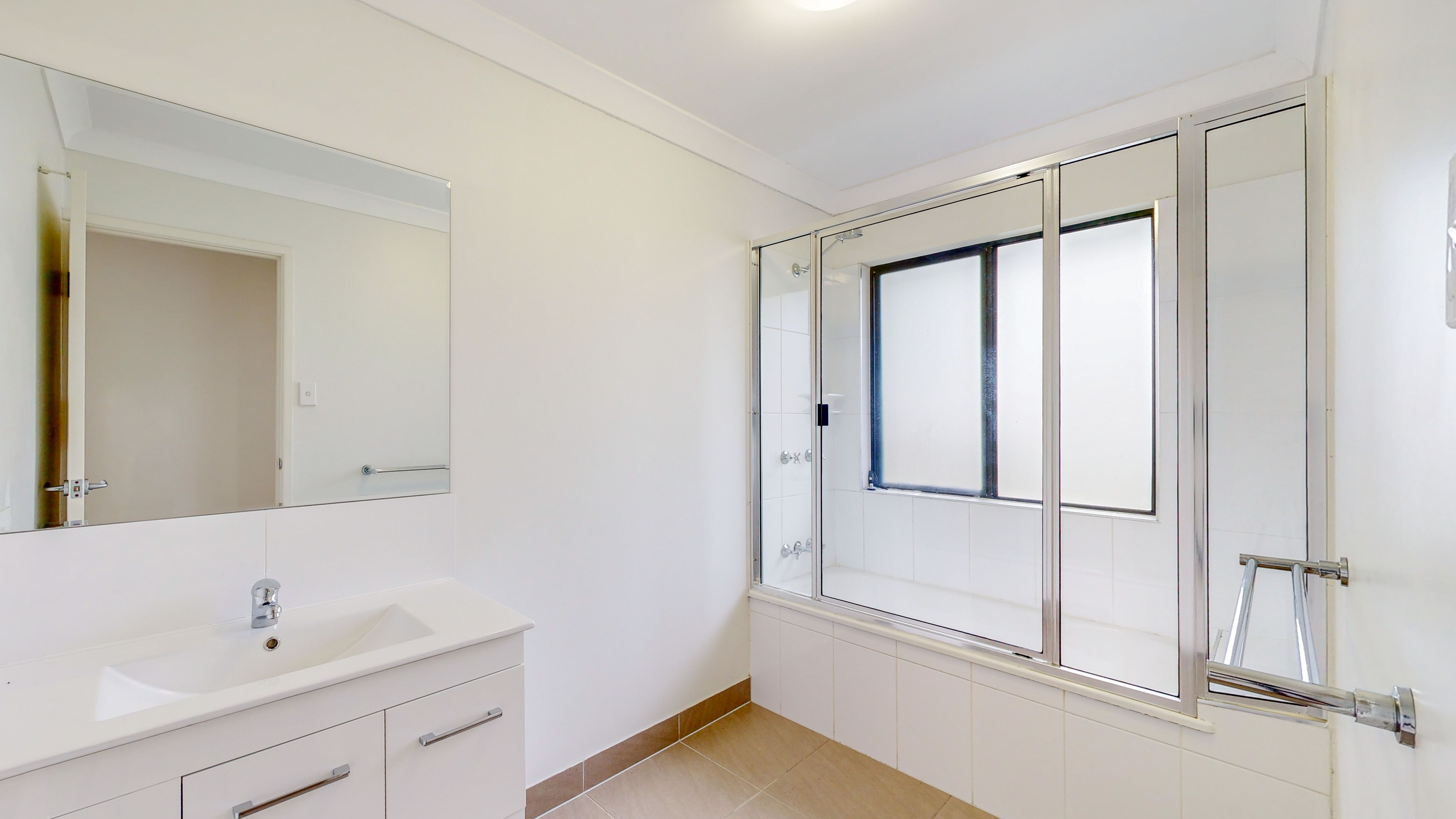 3 Wineglass Bay Avenue — photo 8 of 9