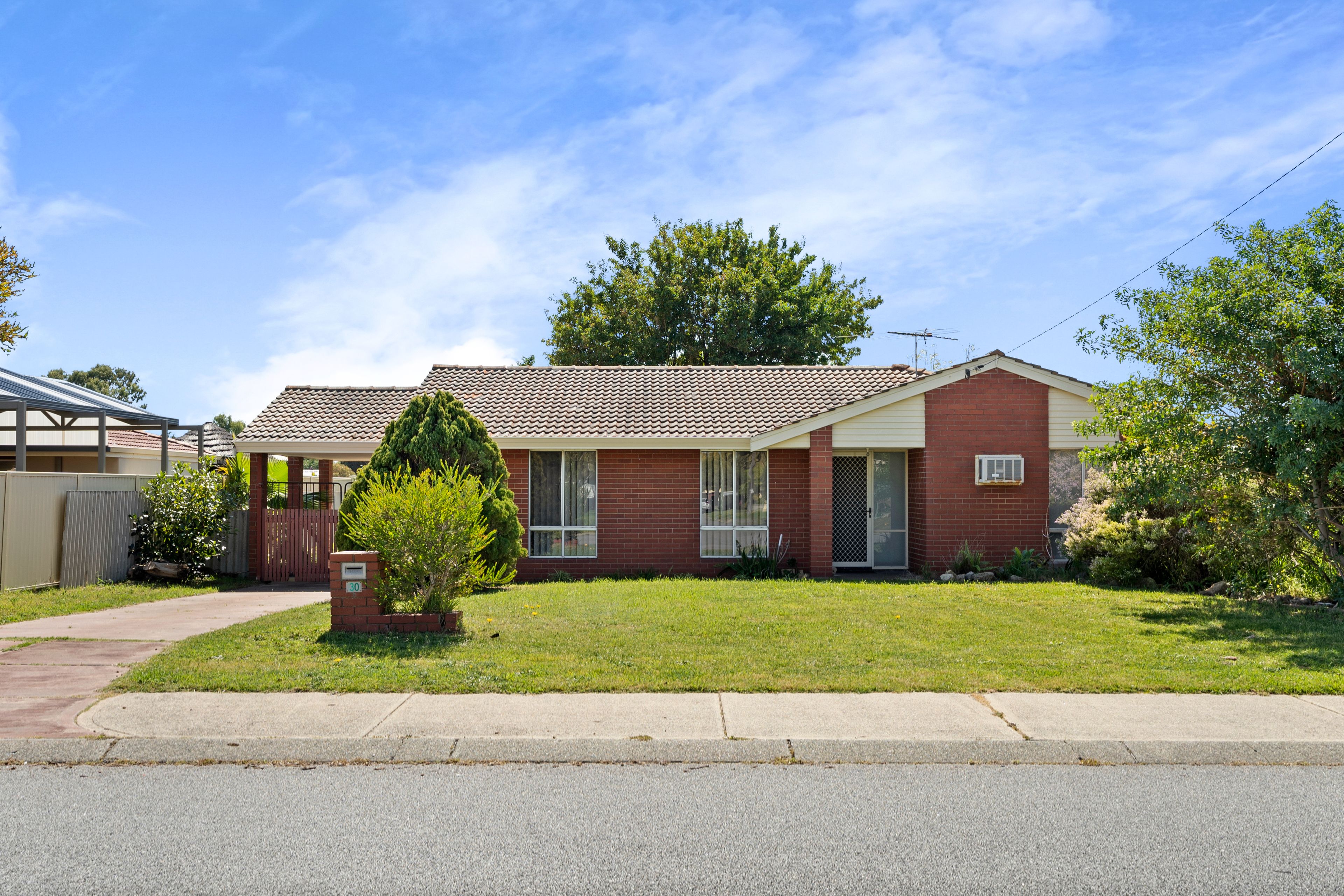 30 Arkwell Avenue, Rockingham WA 6168