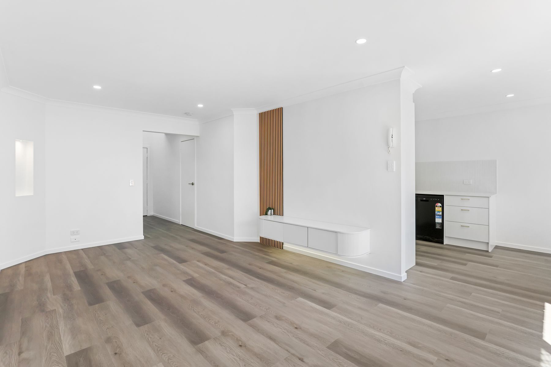 3/202 Queen Street — photo 4 of 21