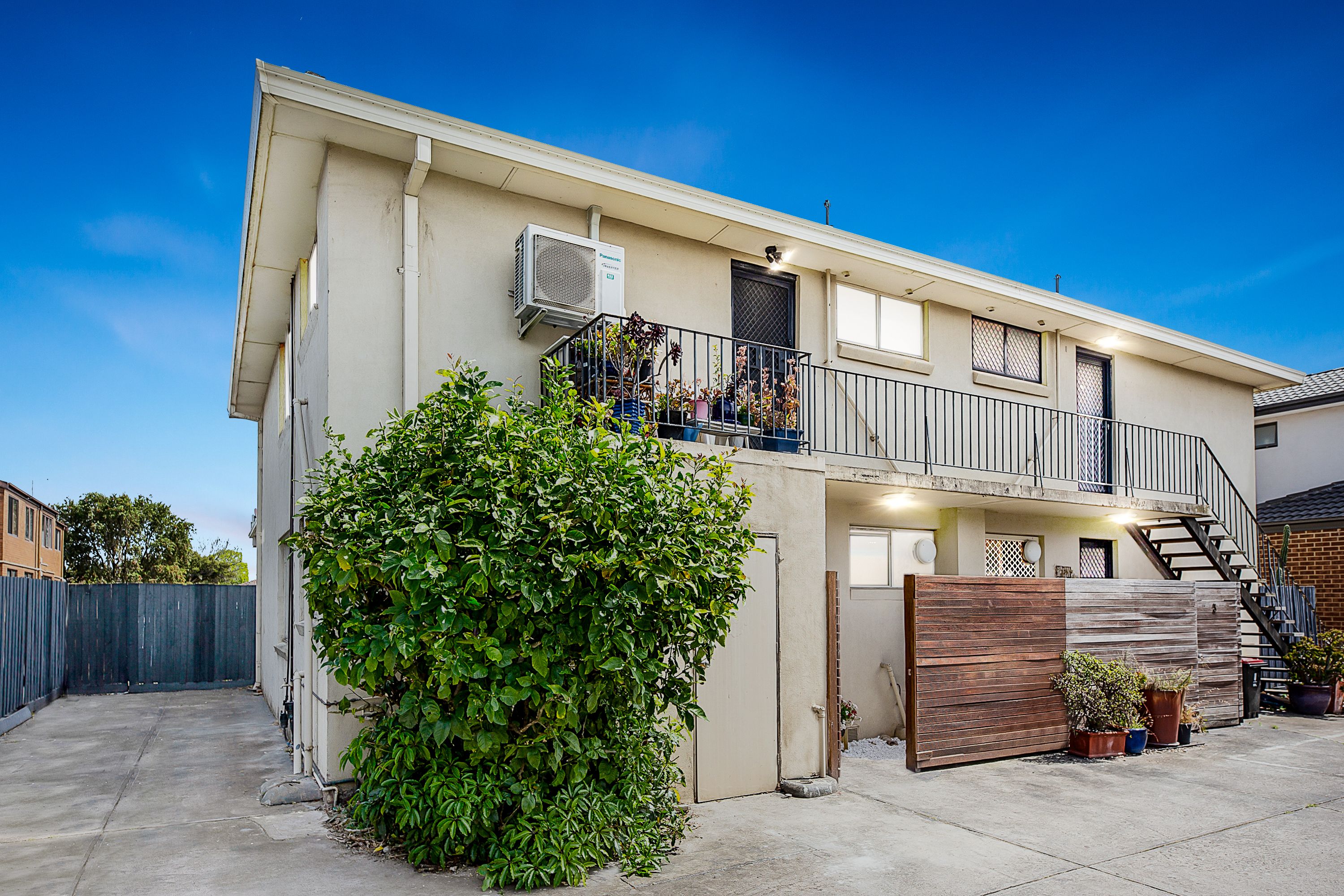 5 Burns Avenue, Clayton South VIC 3169