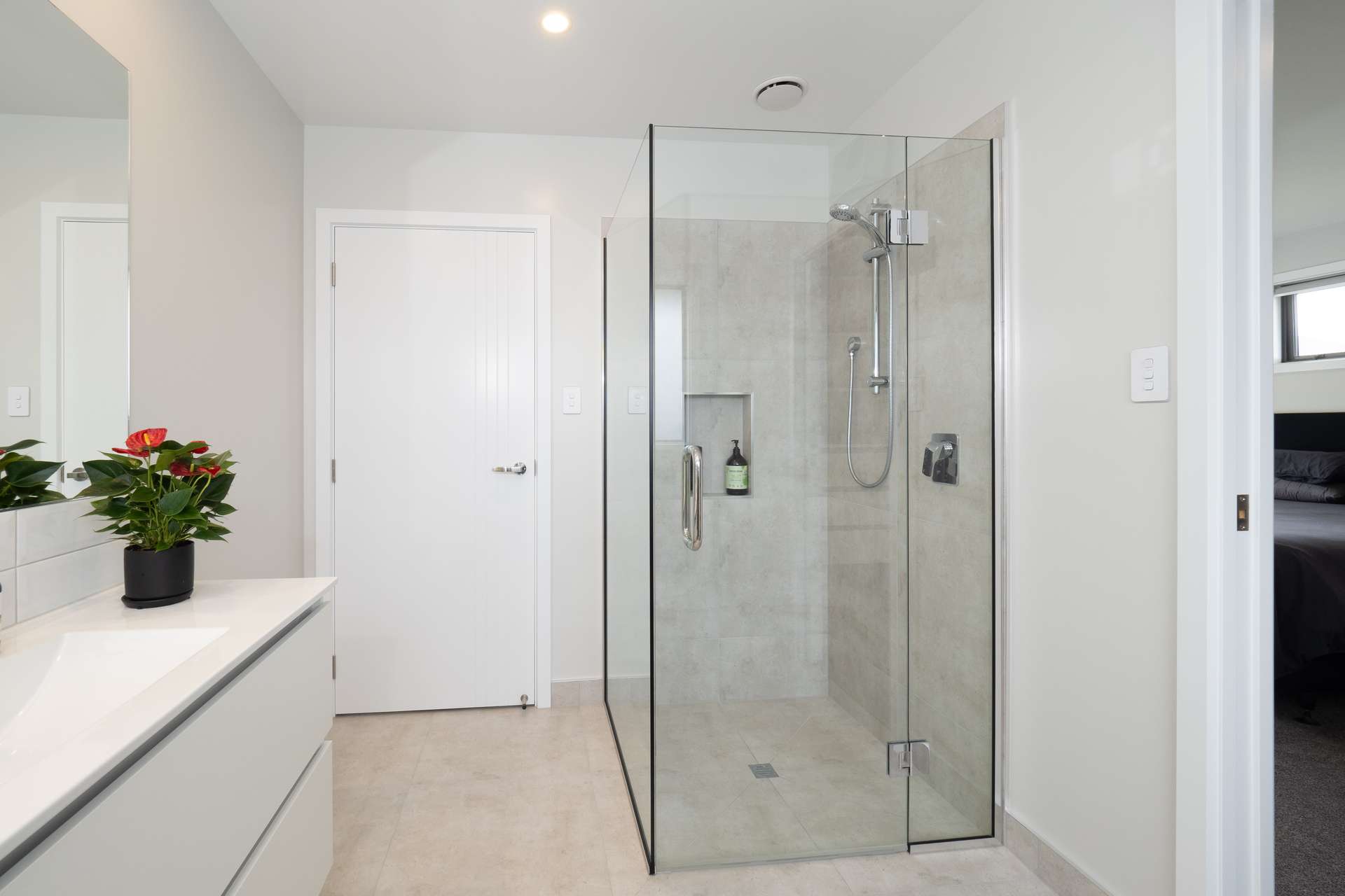 4 Mirren Lane photo 33