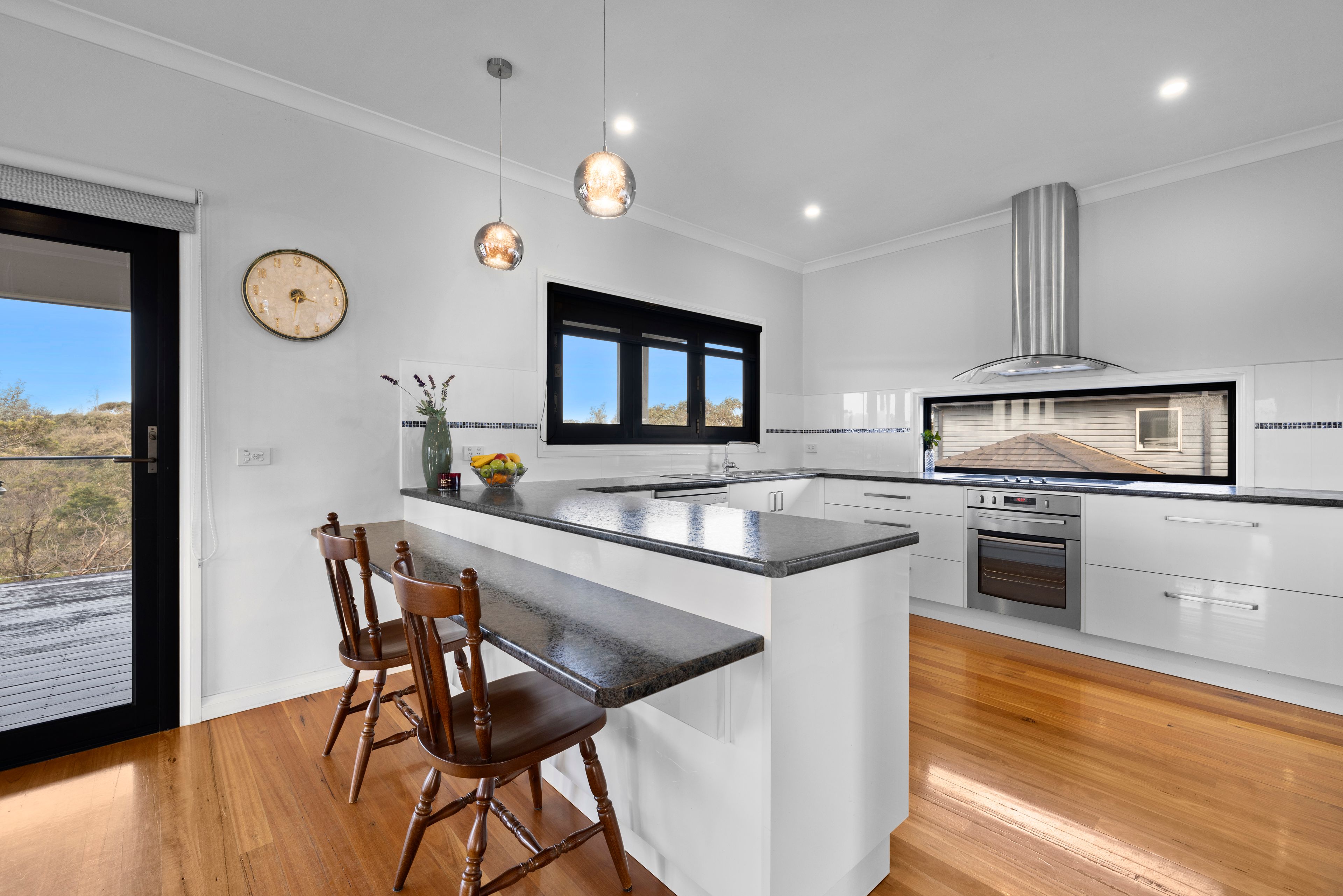 21 Riviera Street — photo 7 of 27