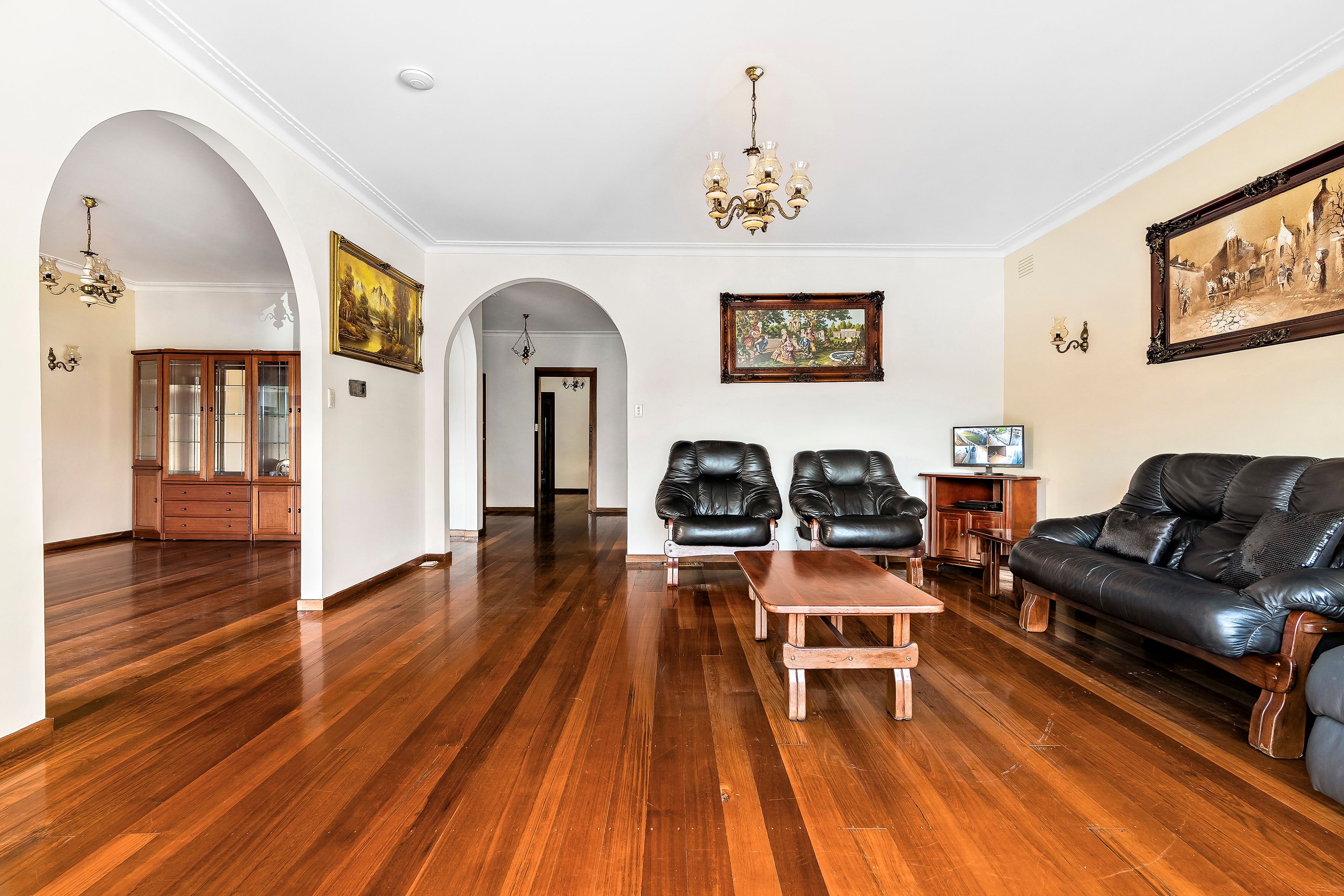 3 Davies Street — photo 7 of 16