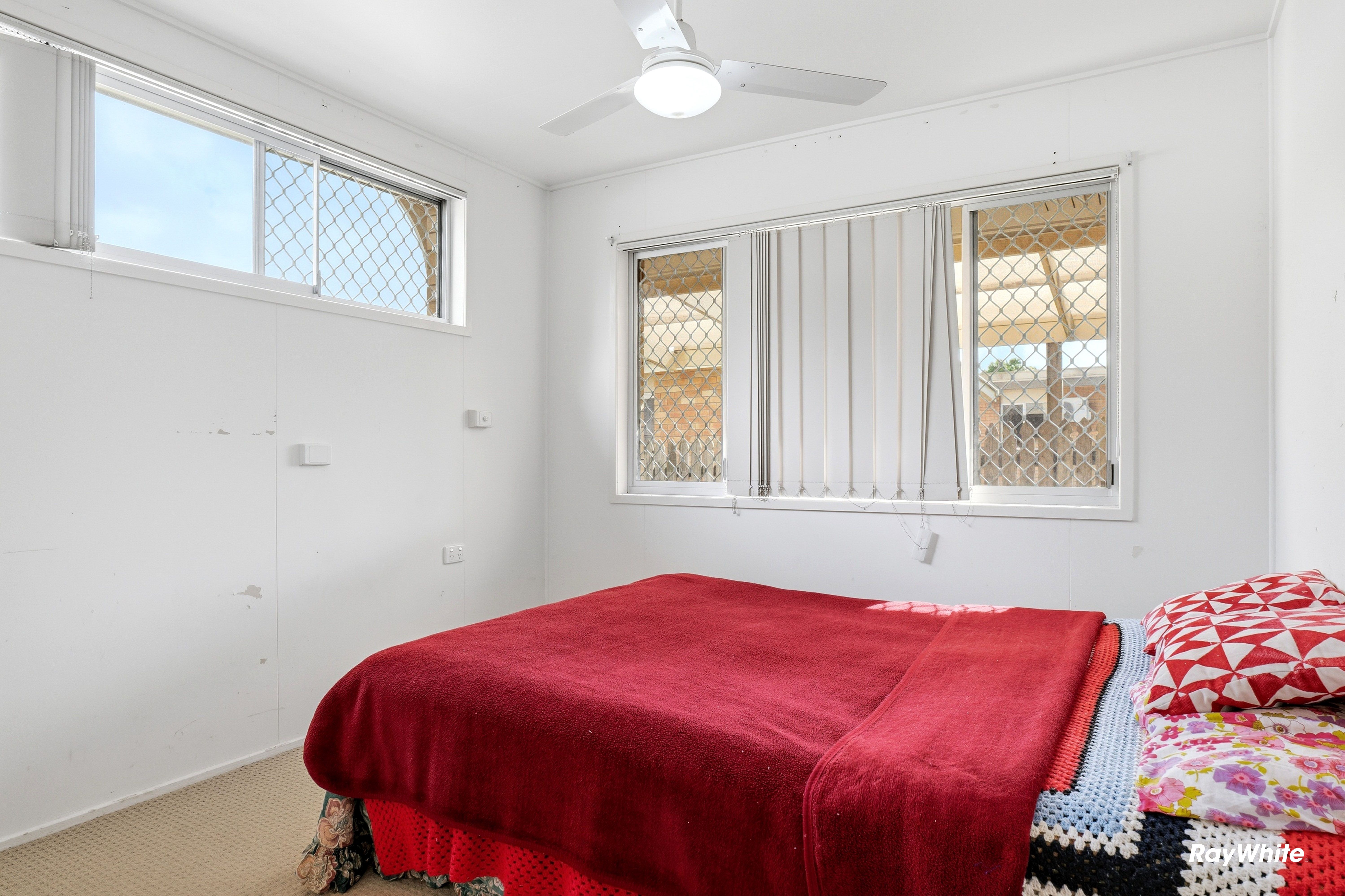 4/10 McVeigh Street — photo 10 of 18