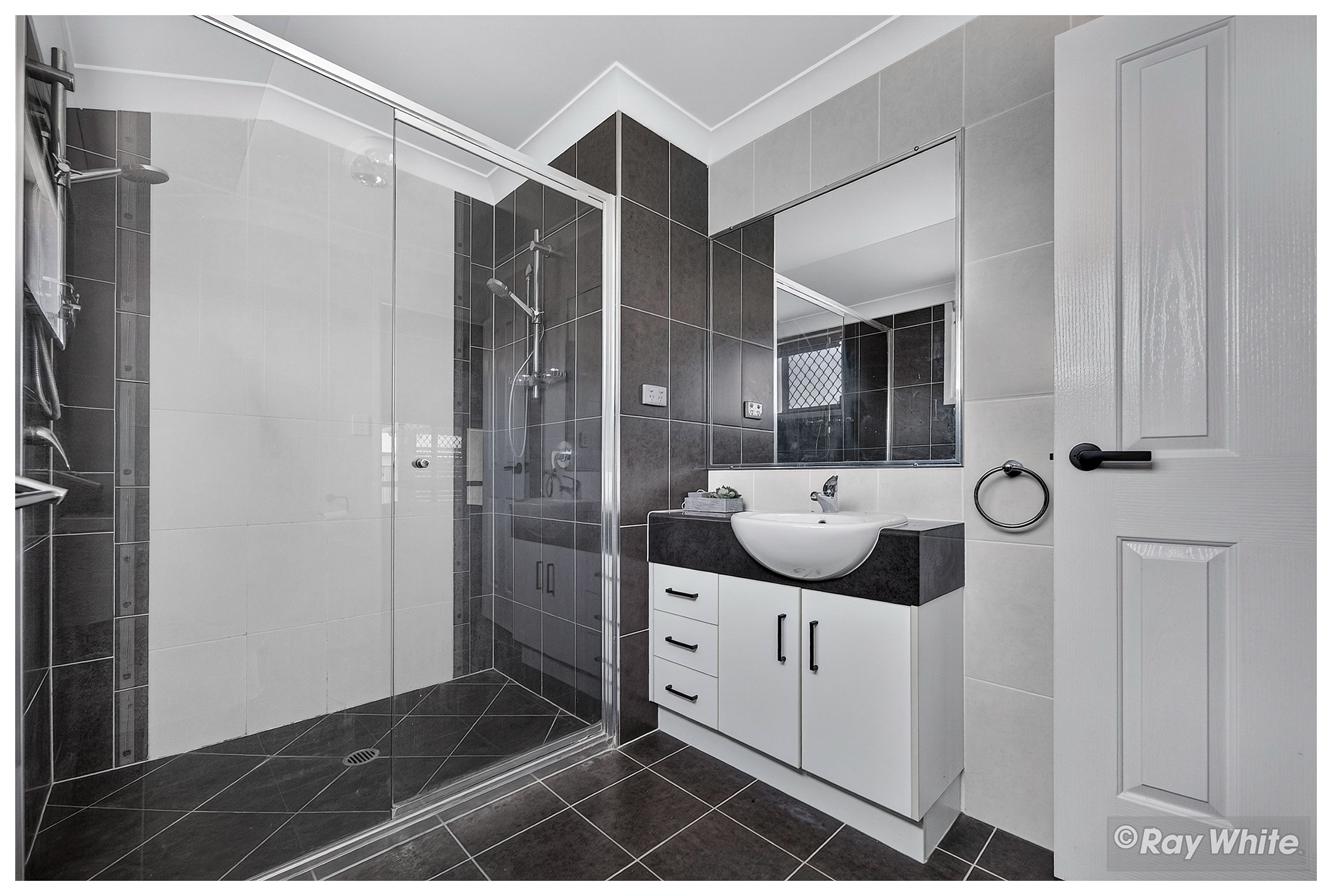 24 Ingram Drive — photo 10 of 30