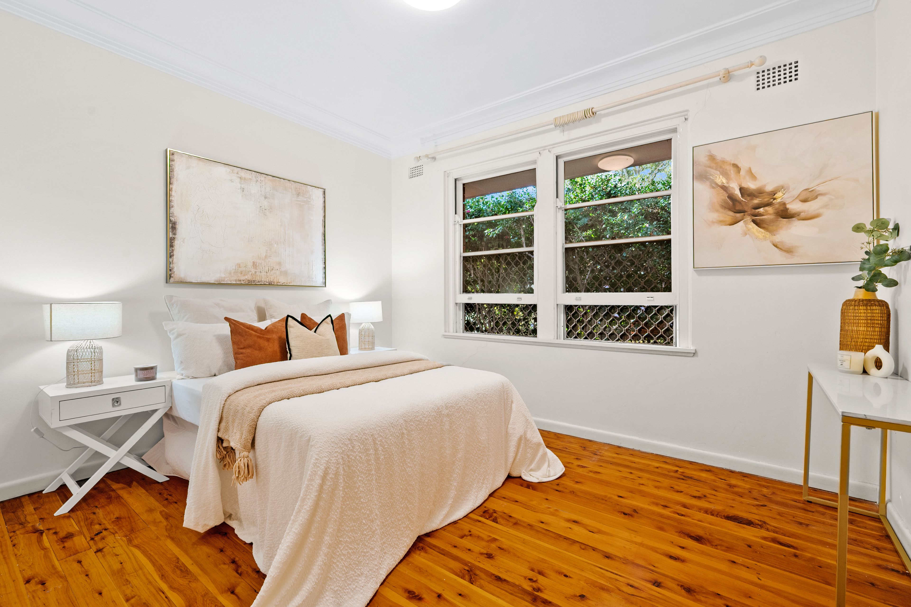 32 Buckingham Road — photo 12 of 18