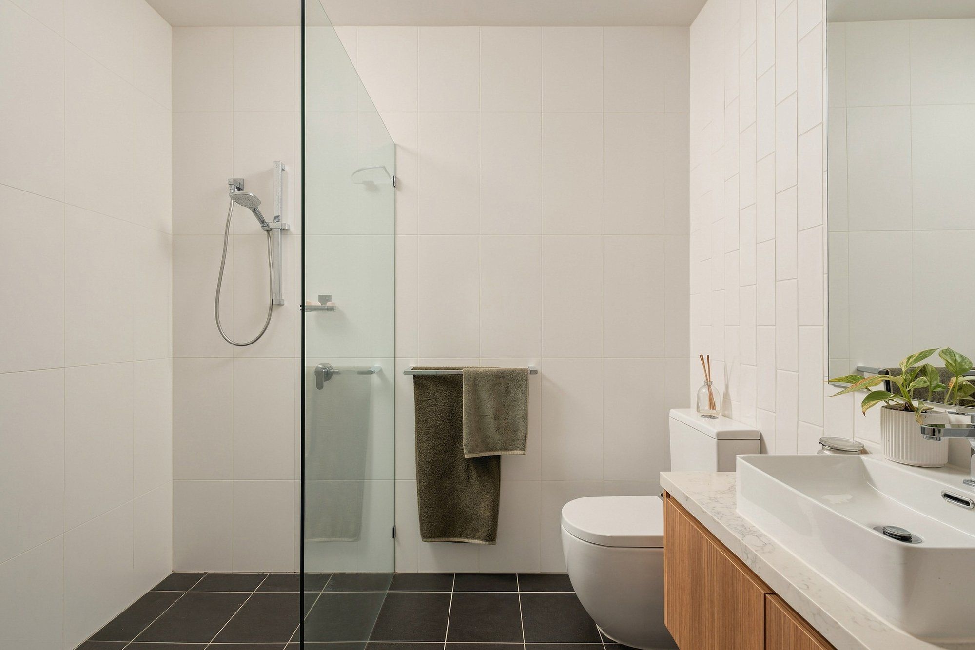 3/65 Ashmore Street — photo 6 of 10