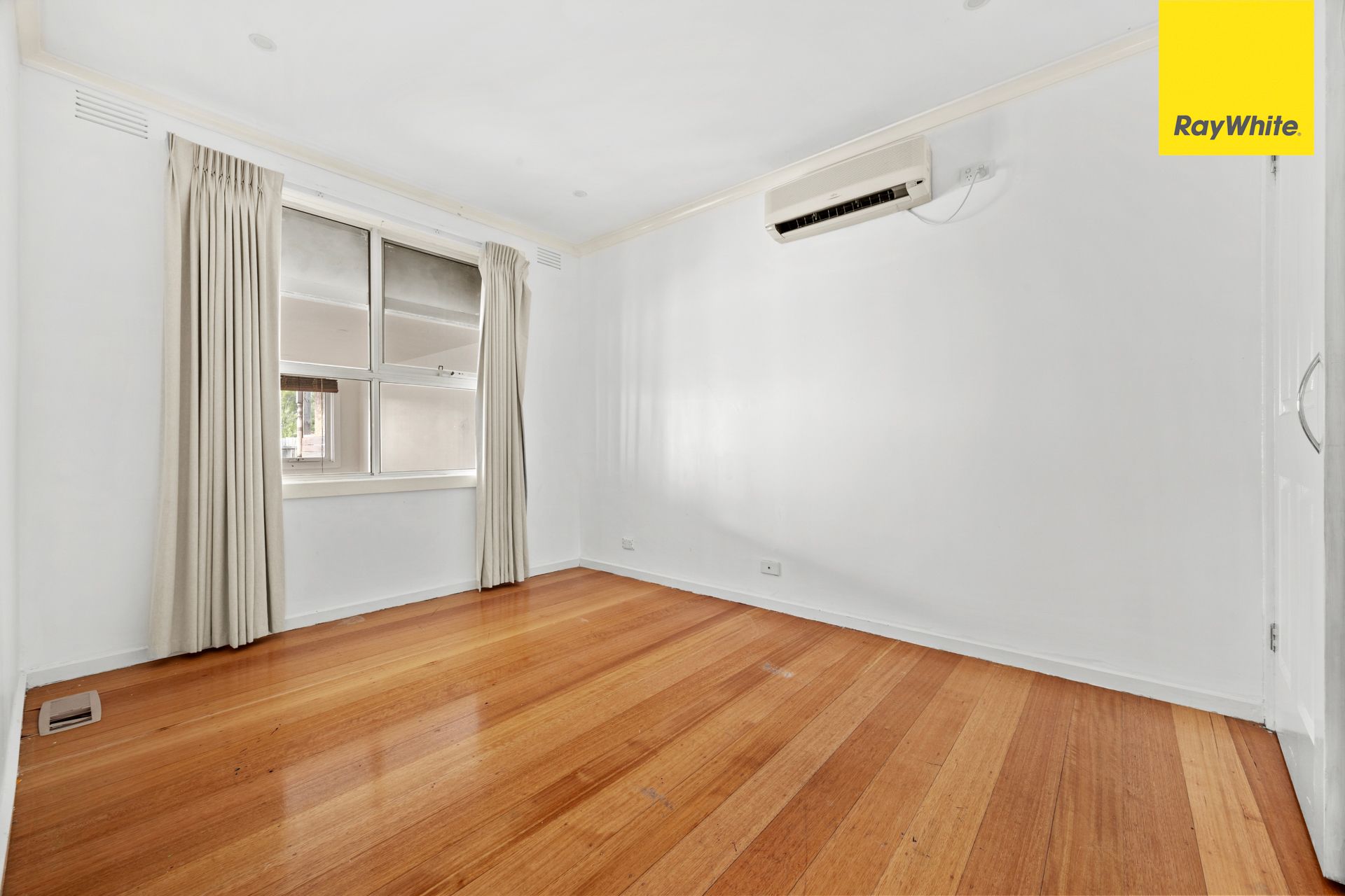 44 Rees Road — photo 4 of 16