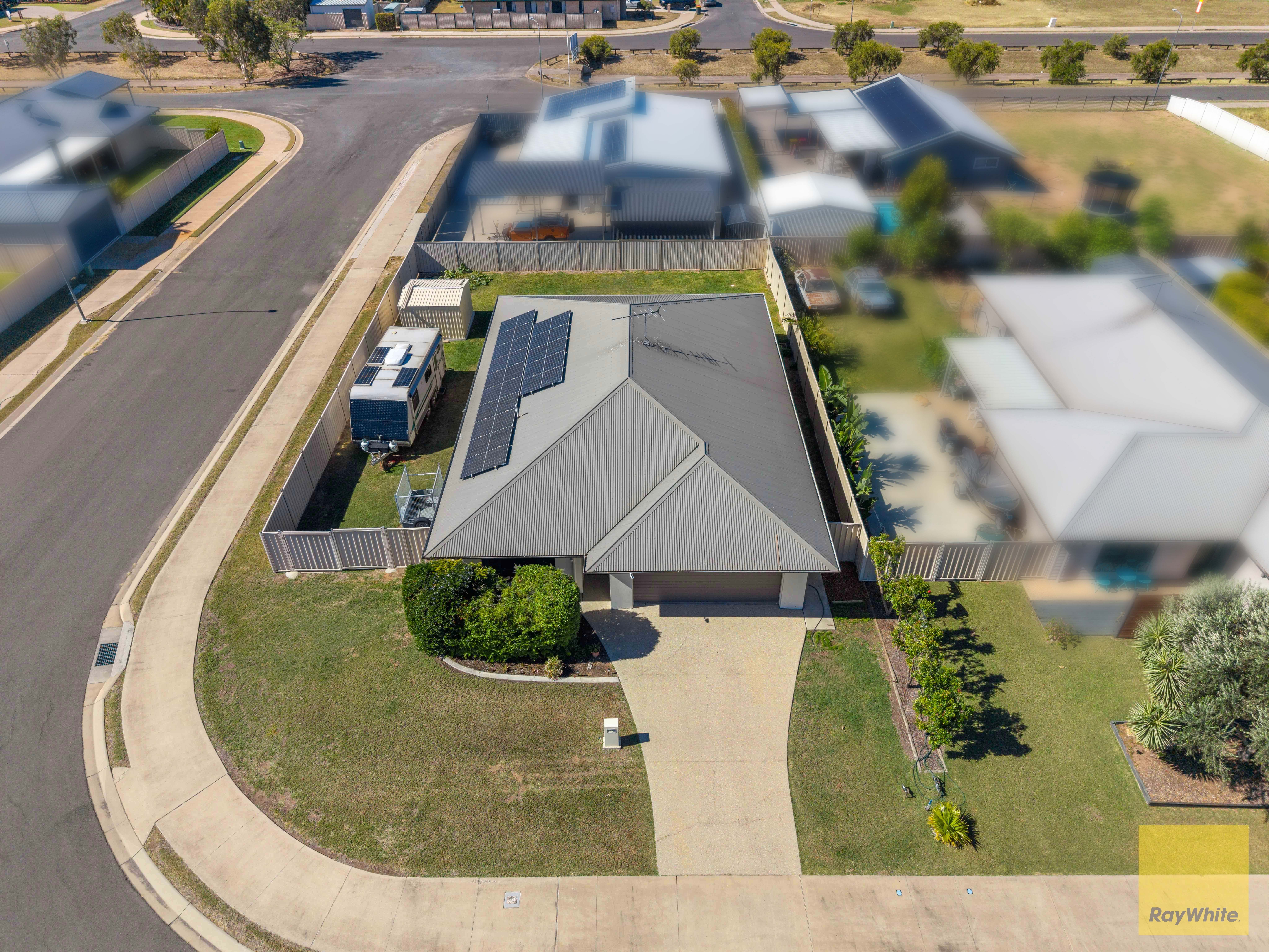 27 Thornton Street, Emerald, QLD 4720