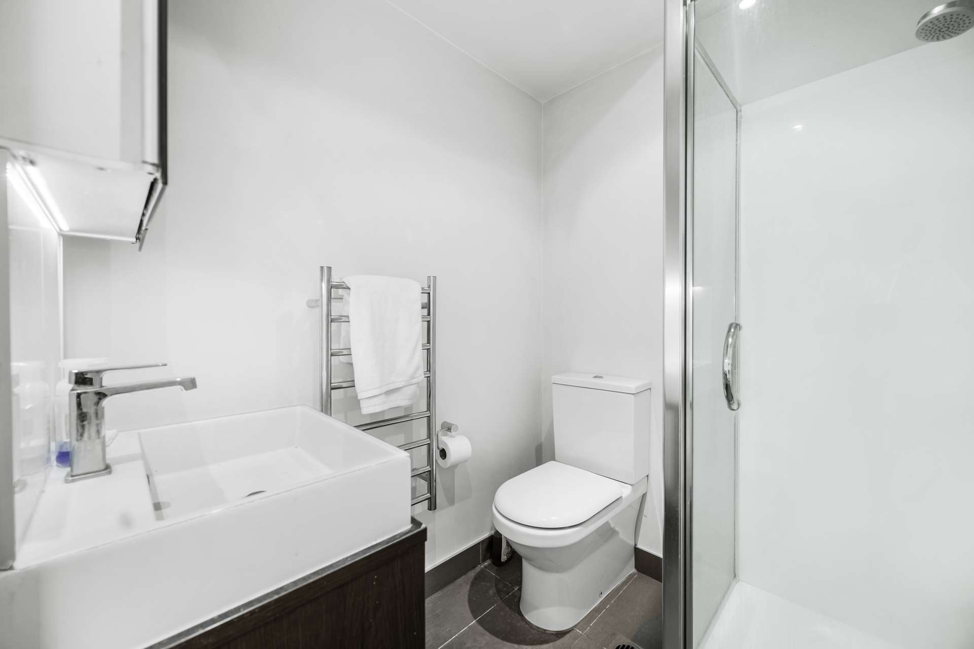 1605/8 Airedale Street photo 16