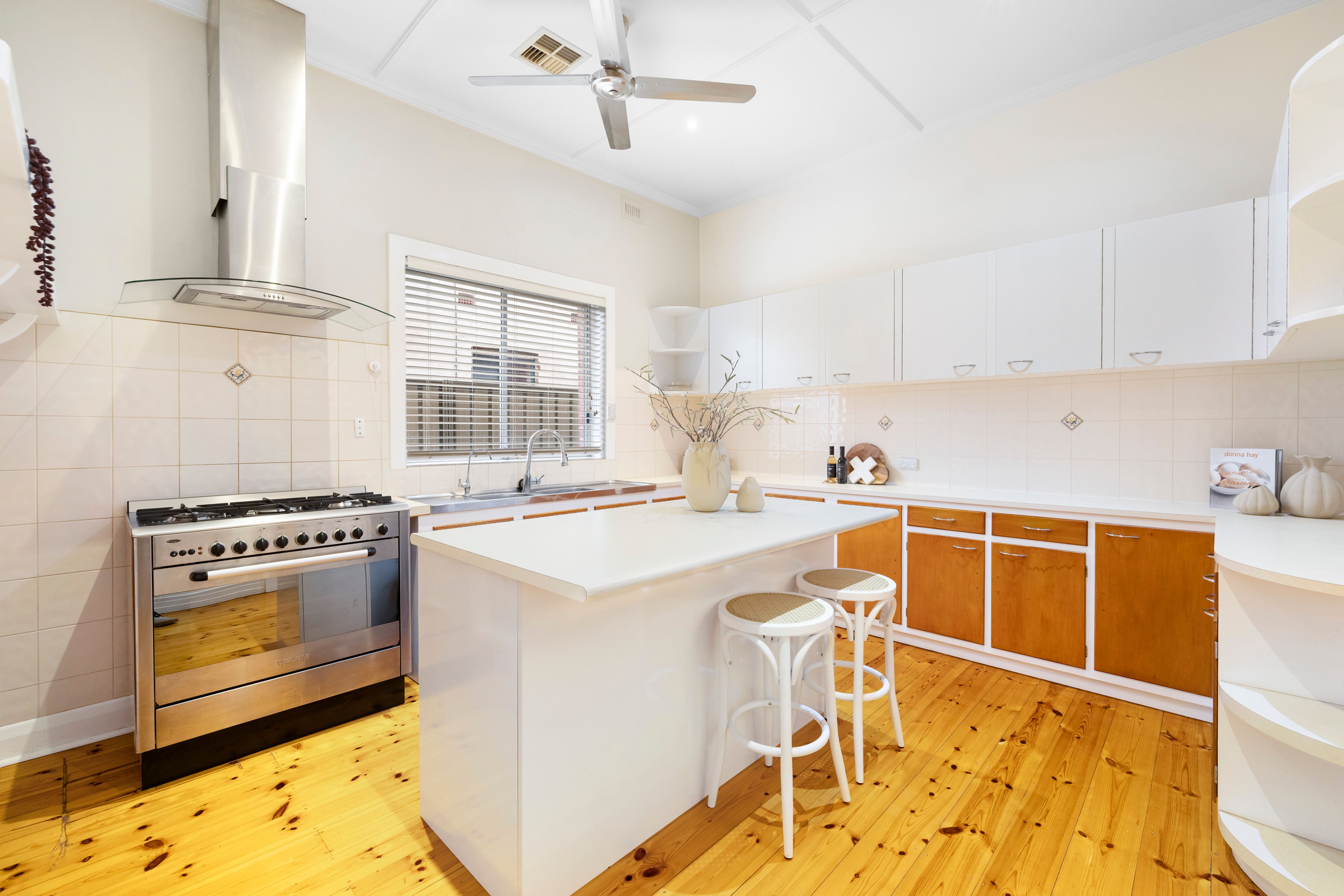 25 Struan Avenue — photo 11 of 22