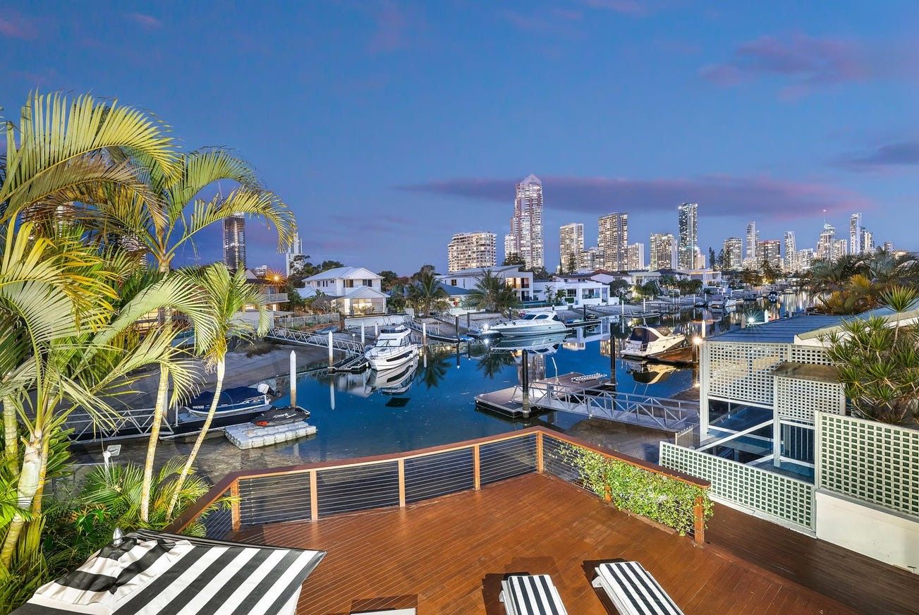 5 Buccaneer Court, Surfers Paradise, QLD 4217