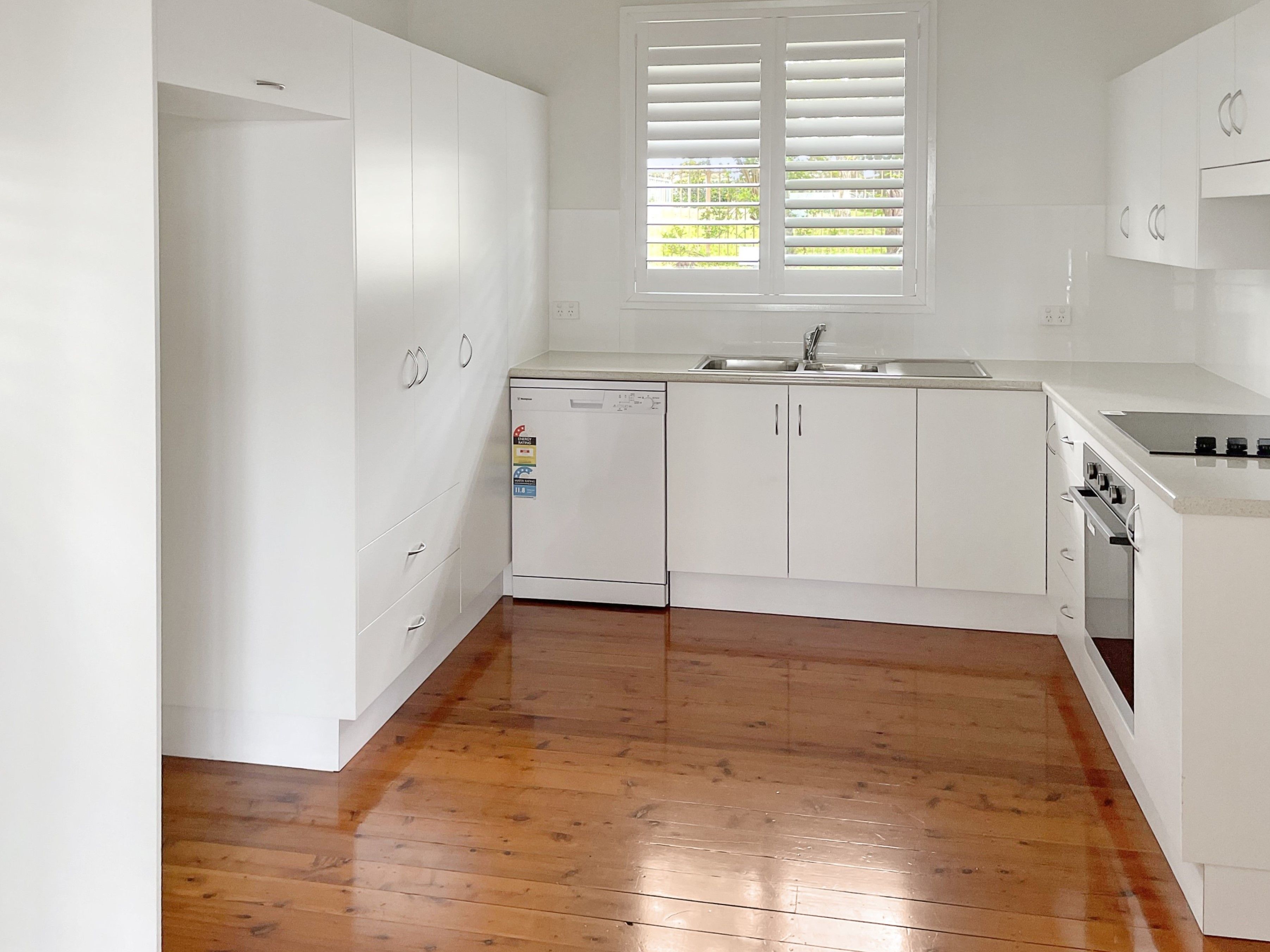 14 Macquarie Street — photo 3 of 11