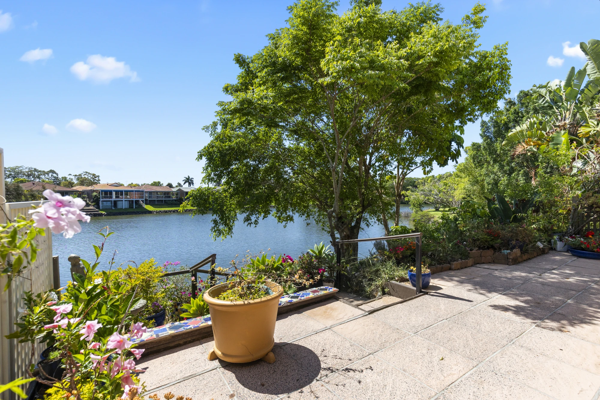 2/24 Ron Penhaligon Way, Robina, QLD 4226