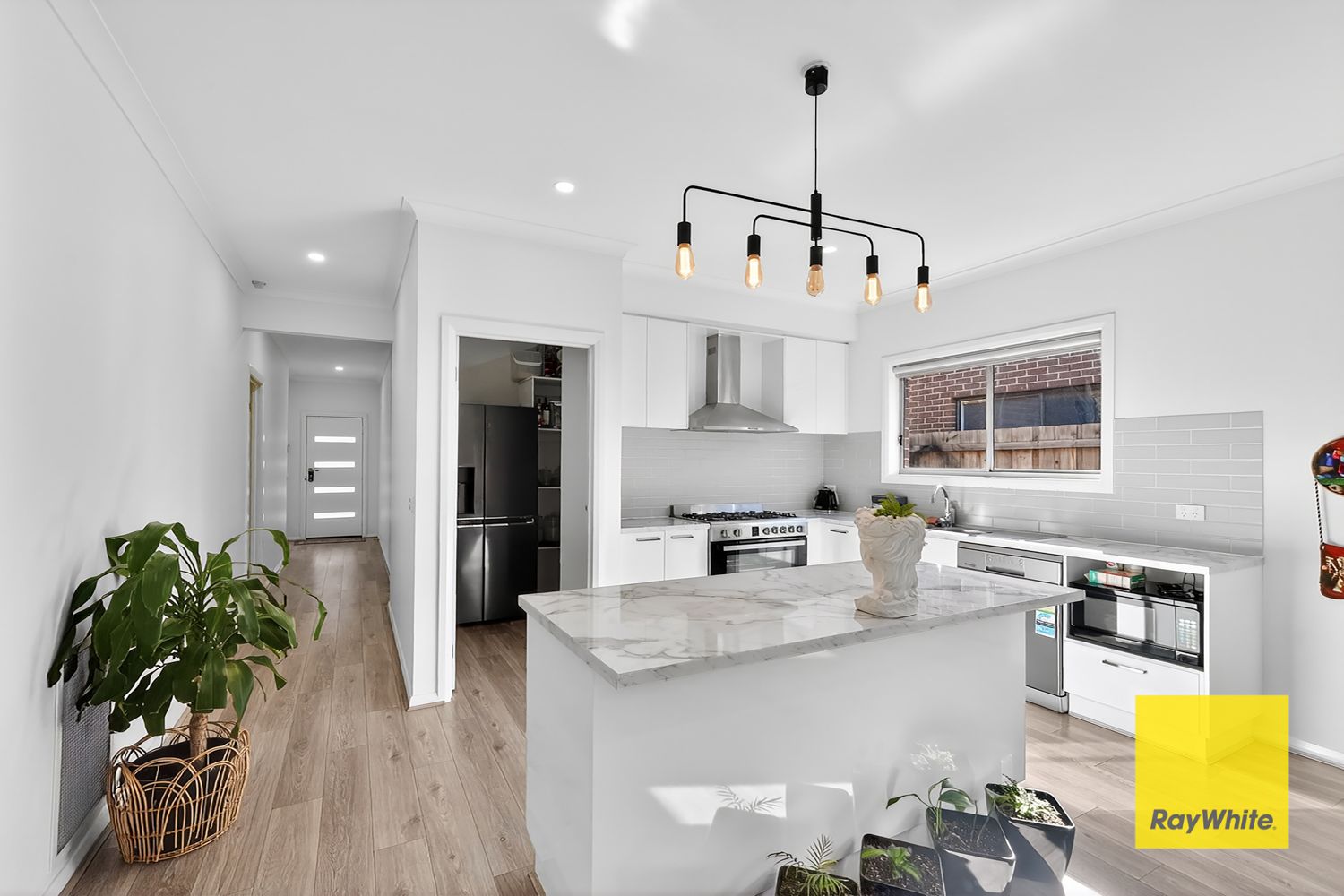 21 Guthrie Drive — photo 7 of 14