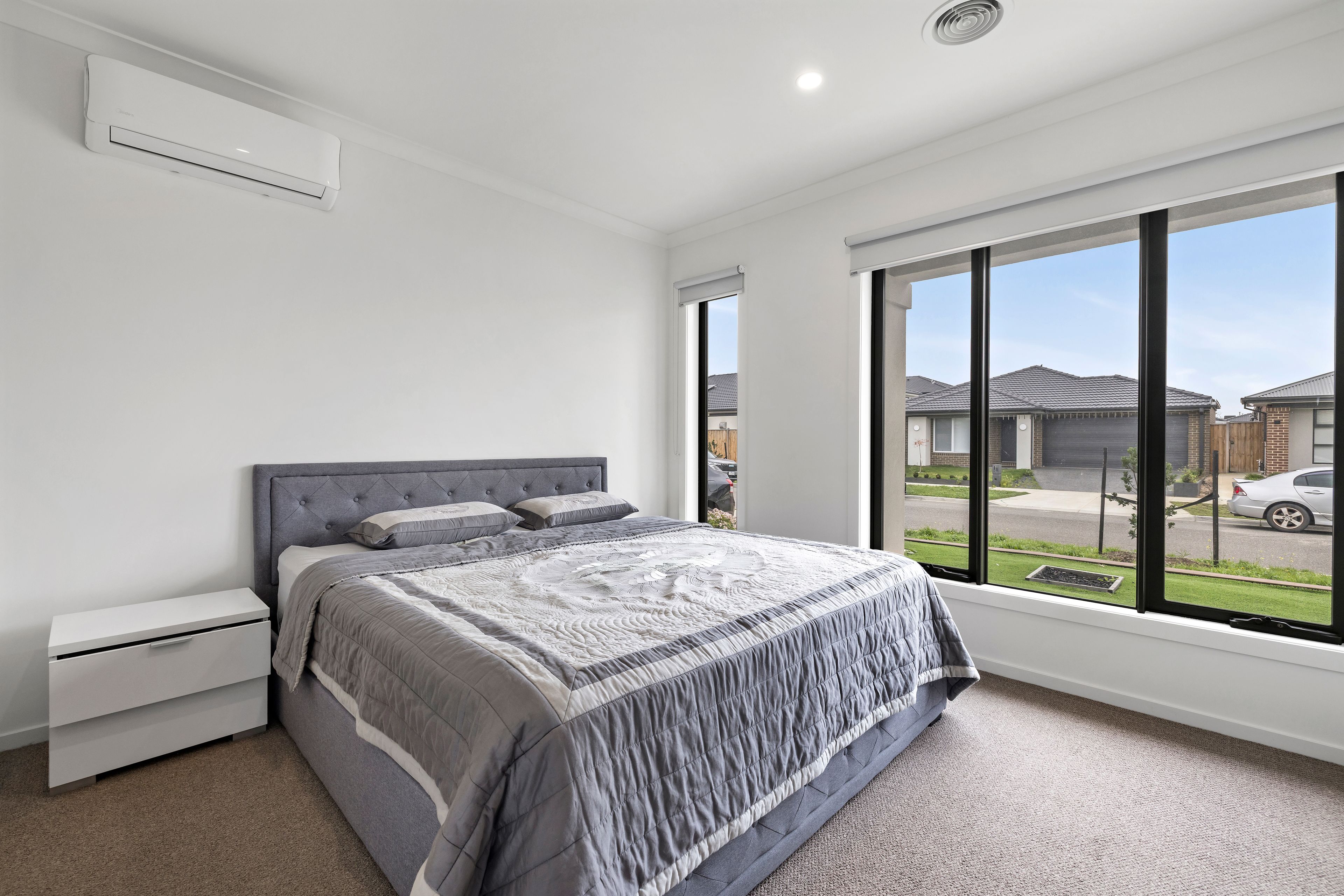 6 Thredbo Crescent, Clyde, VIC 3978
