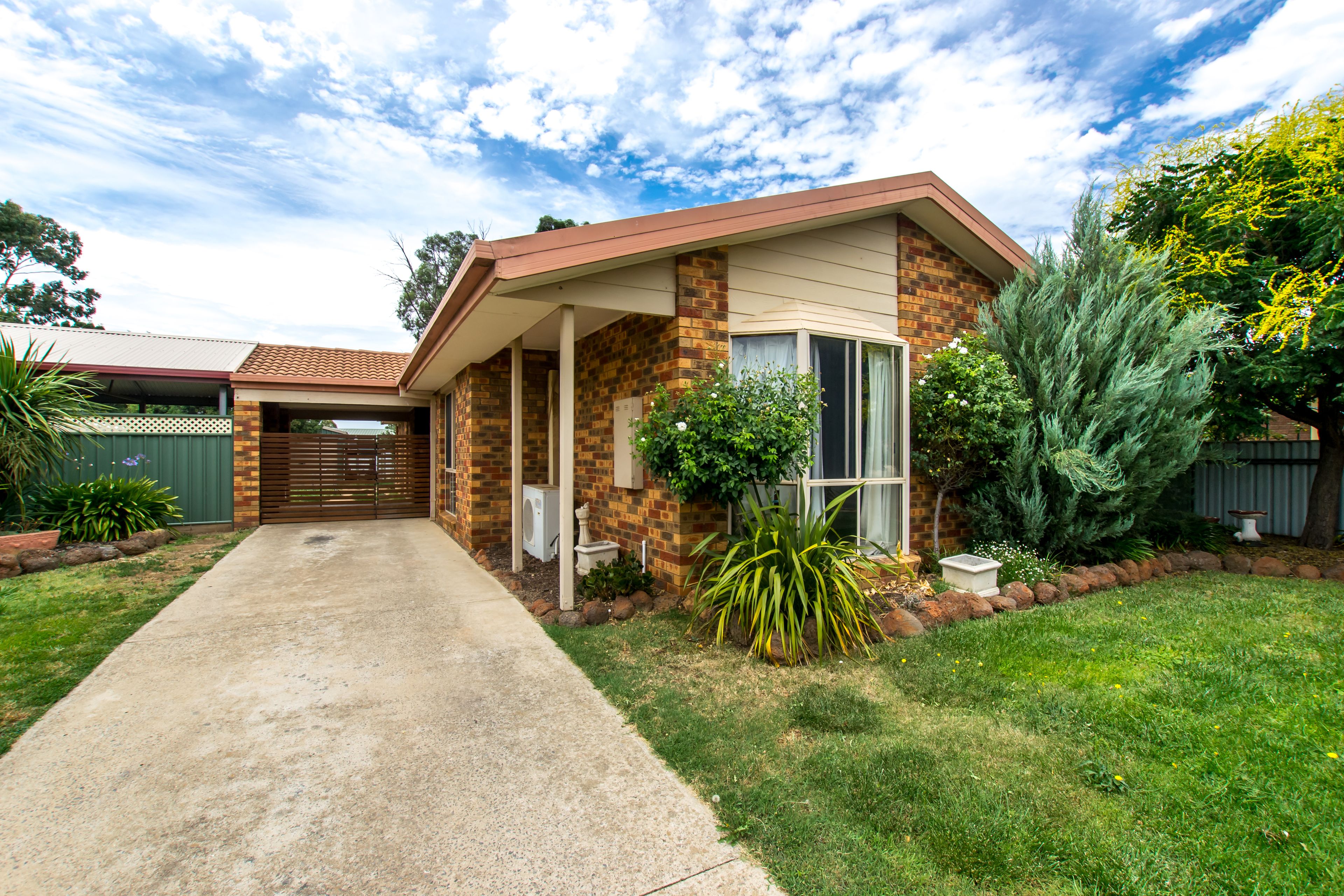 19 Robertson Street, Epsom VIC 3551