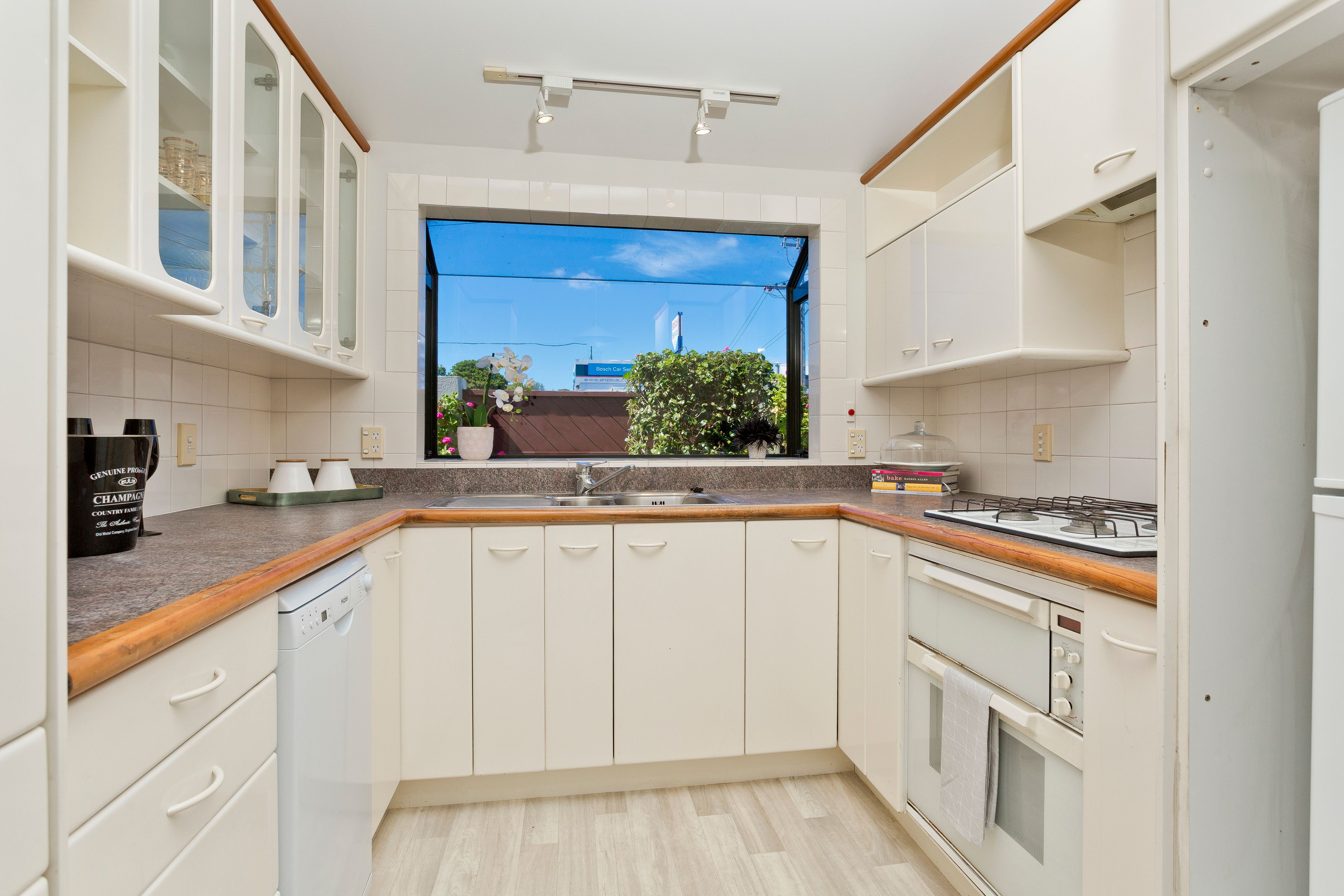 1/53 Anzac Road, Browns Bay, North Shore City