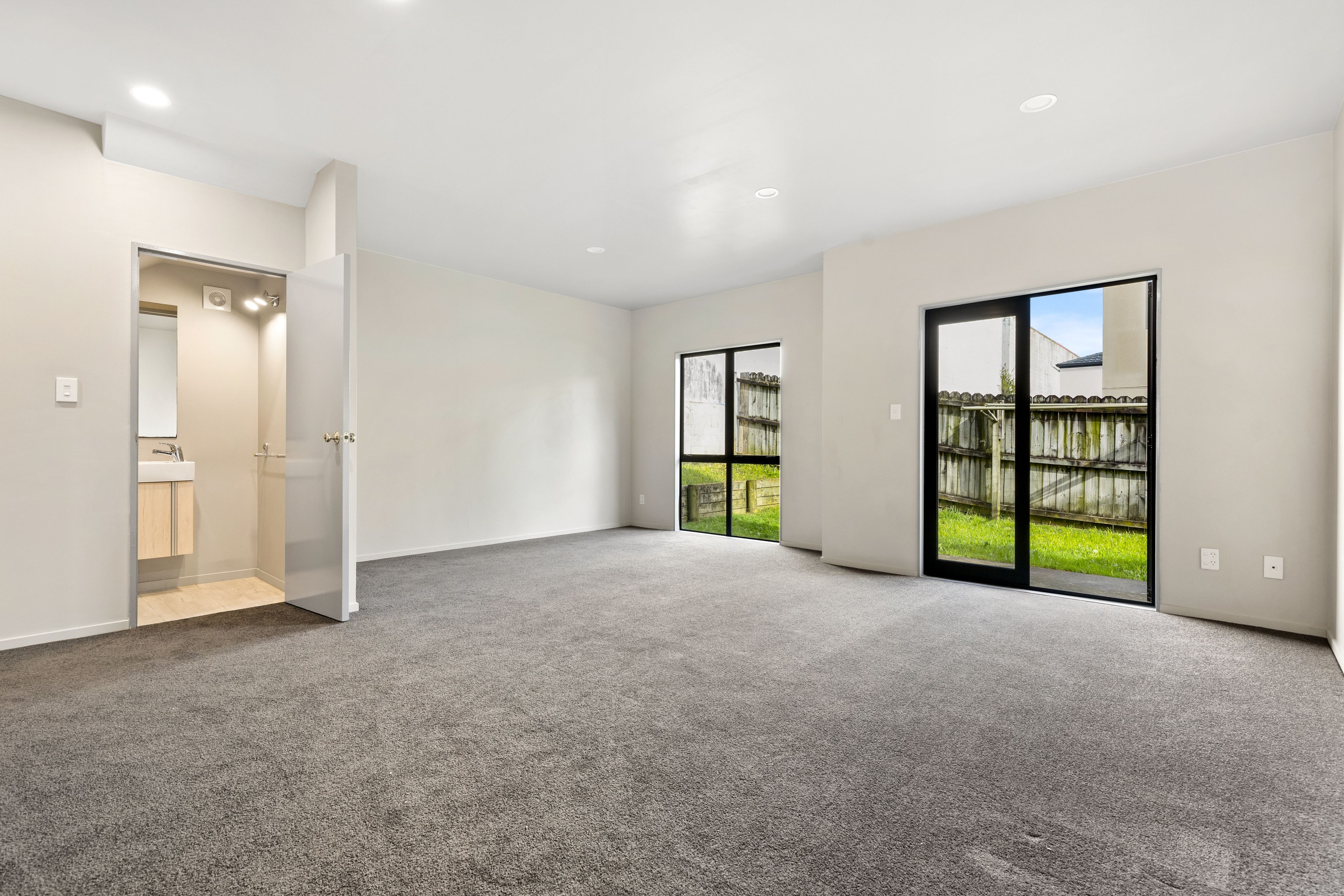 47 Rakich Place, Henderson, Waitakere City 0610 - Sold Townhouse - Ray ...