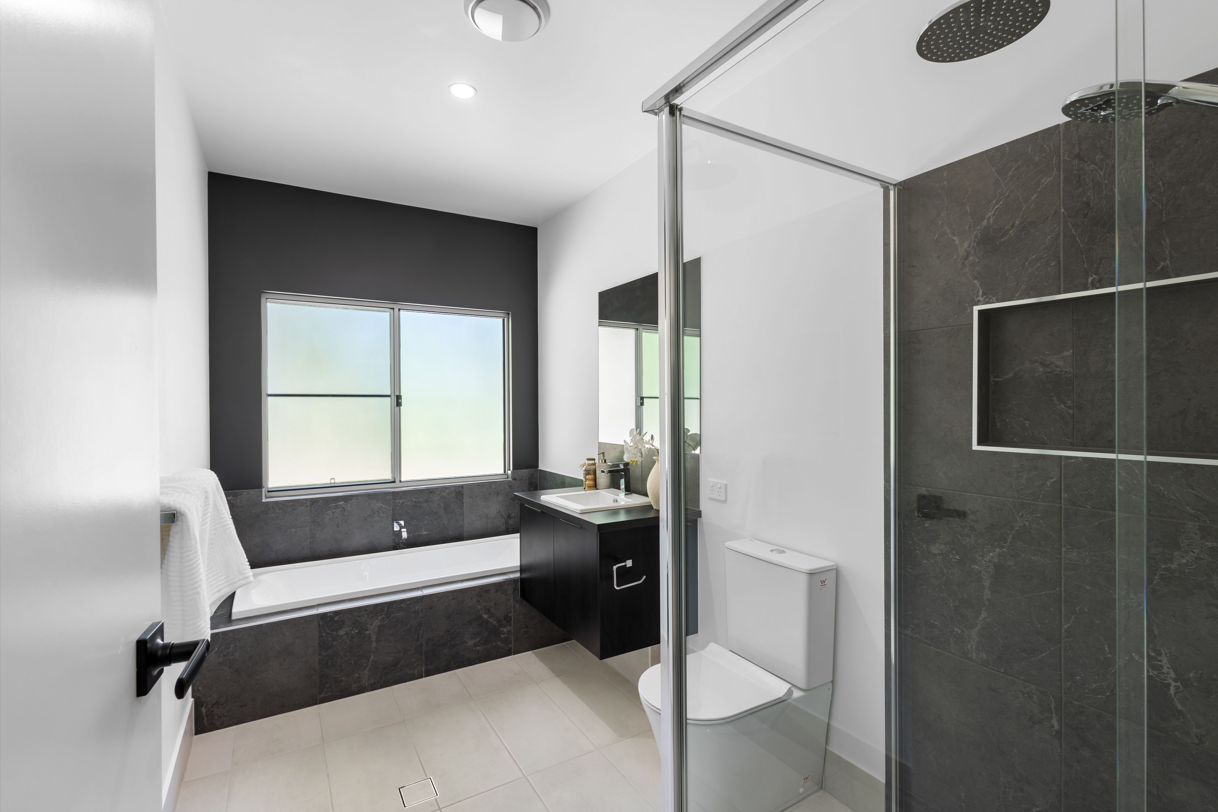3/2 St Crispins Avenue — photo 14 of 18