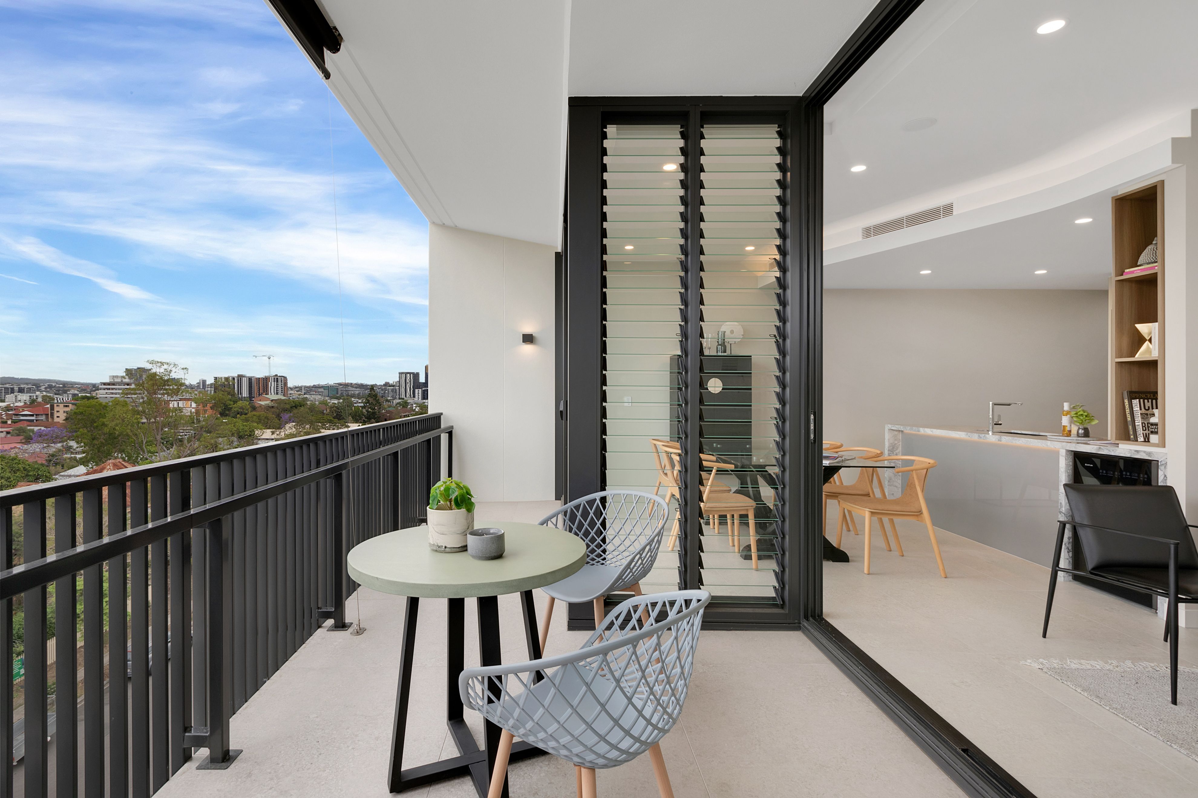 208/8 Colton Street, Highgate Hill, QLD 4101 - Sold Apartment - Ray ...