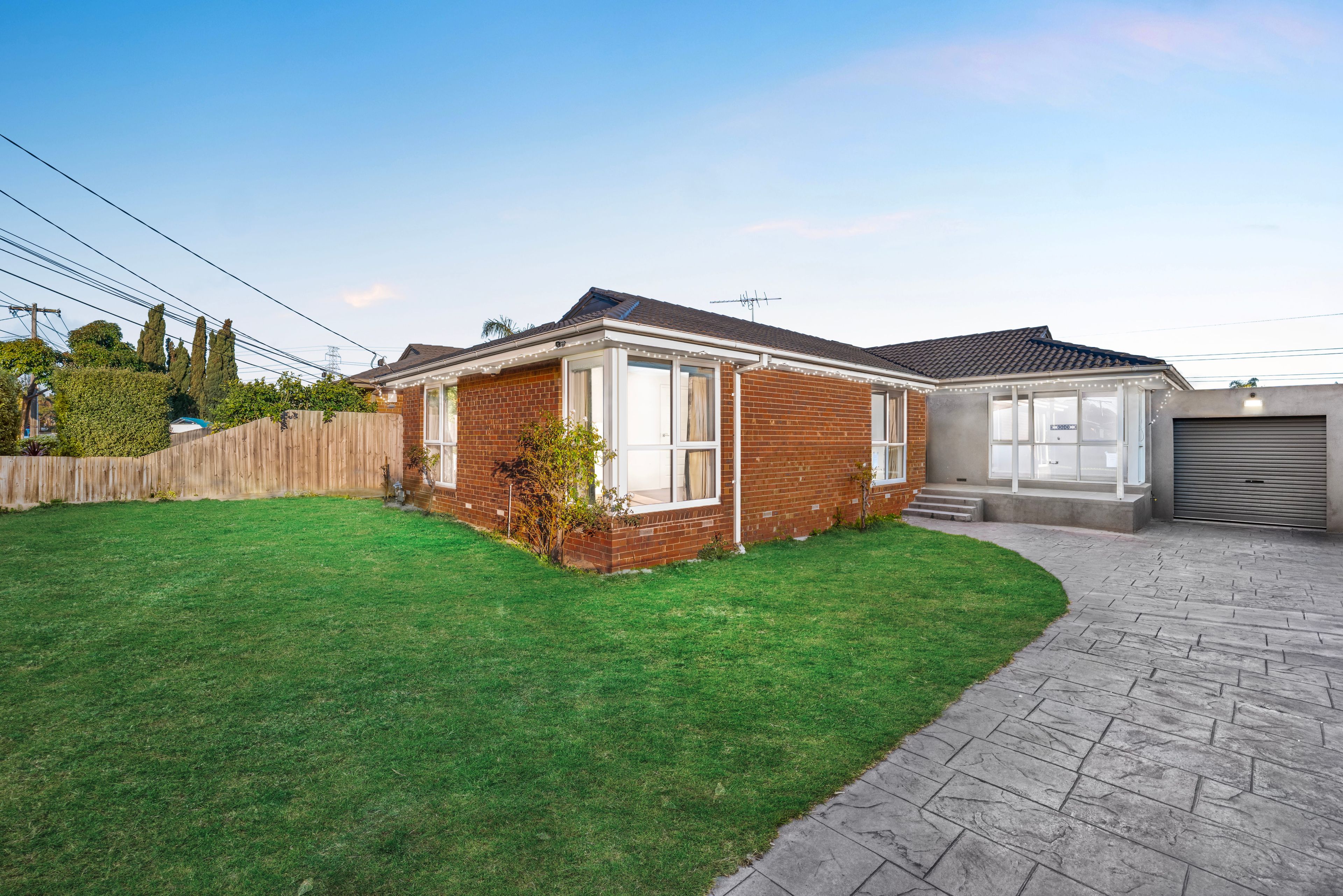 24 Cooinda Crescent, Clarinda, VIC 3169