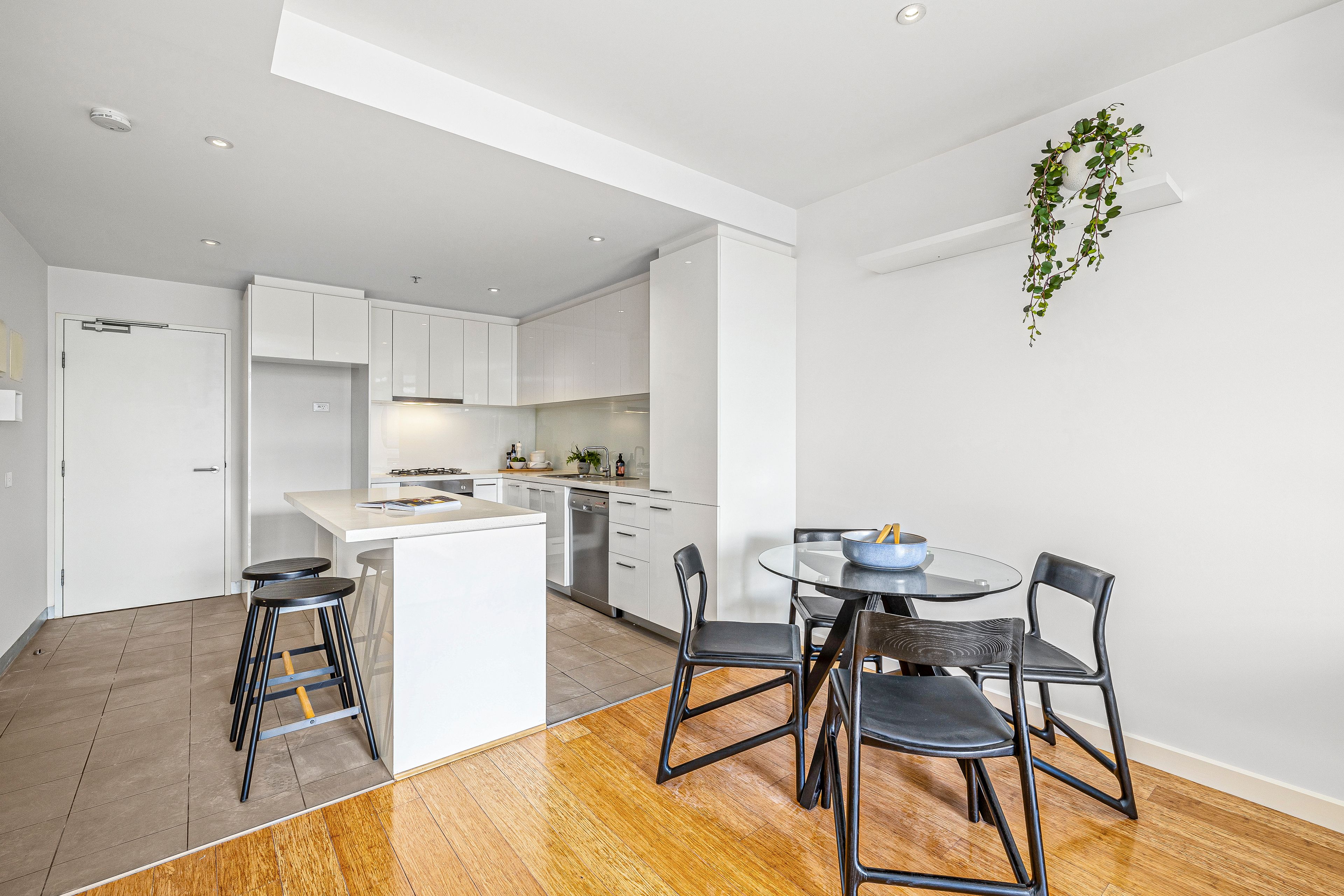 2807/283 City Road — photo 8 of 19