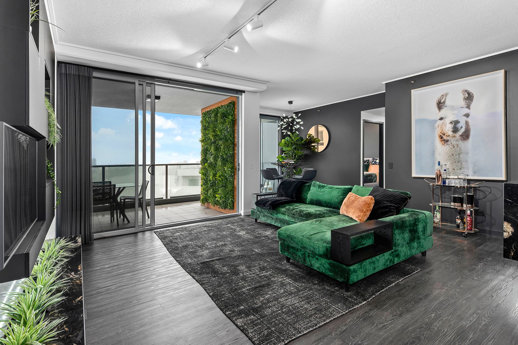 292/30 Macrossan Street — photo 4 of 24