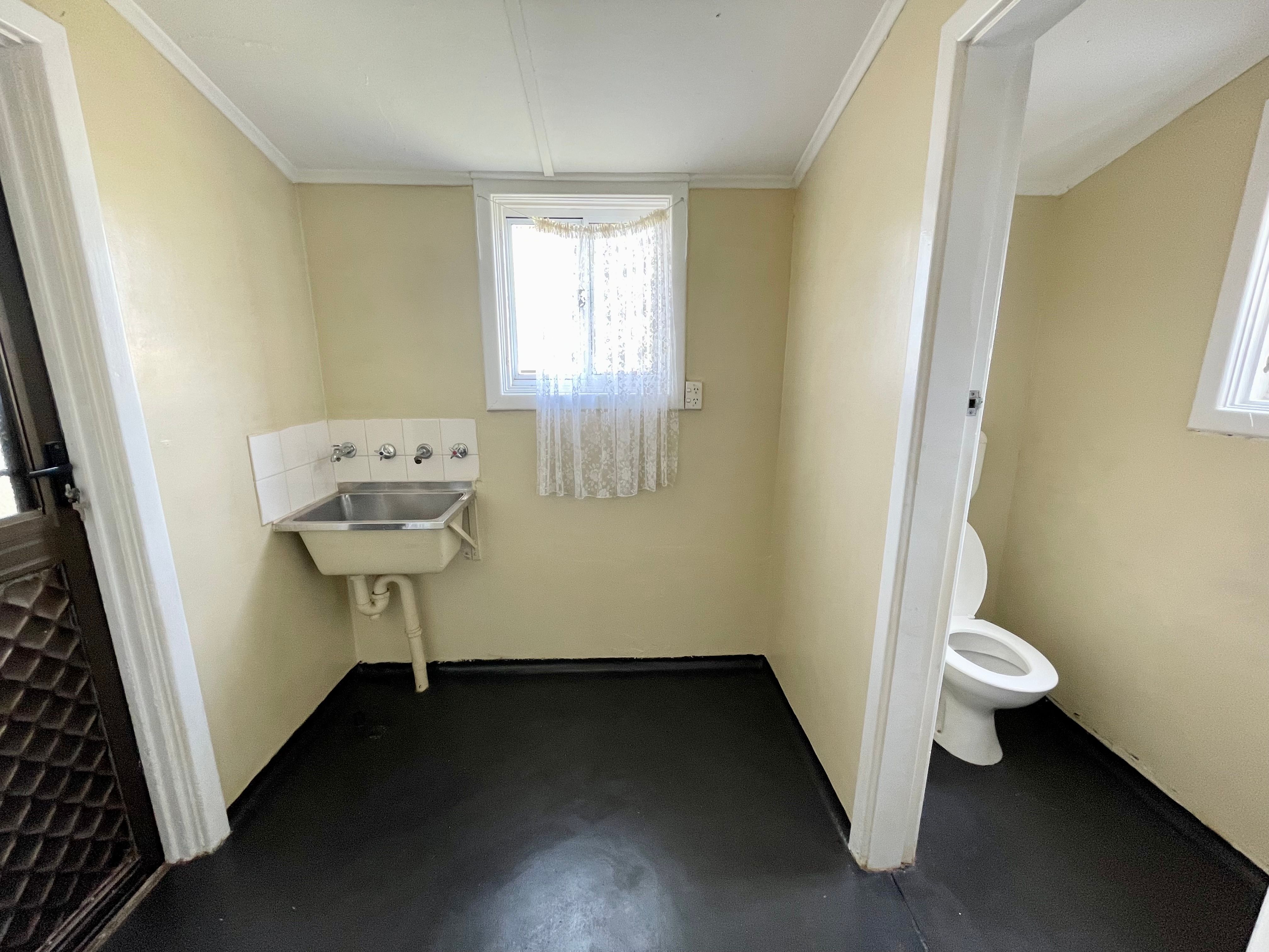 11 Heward Street — photo 8 of 11