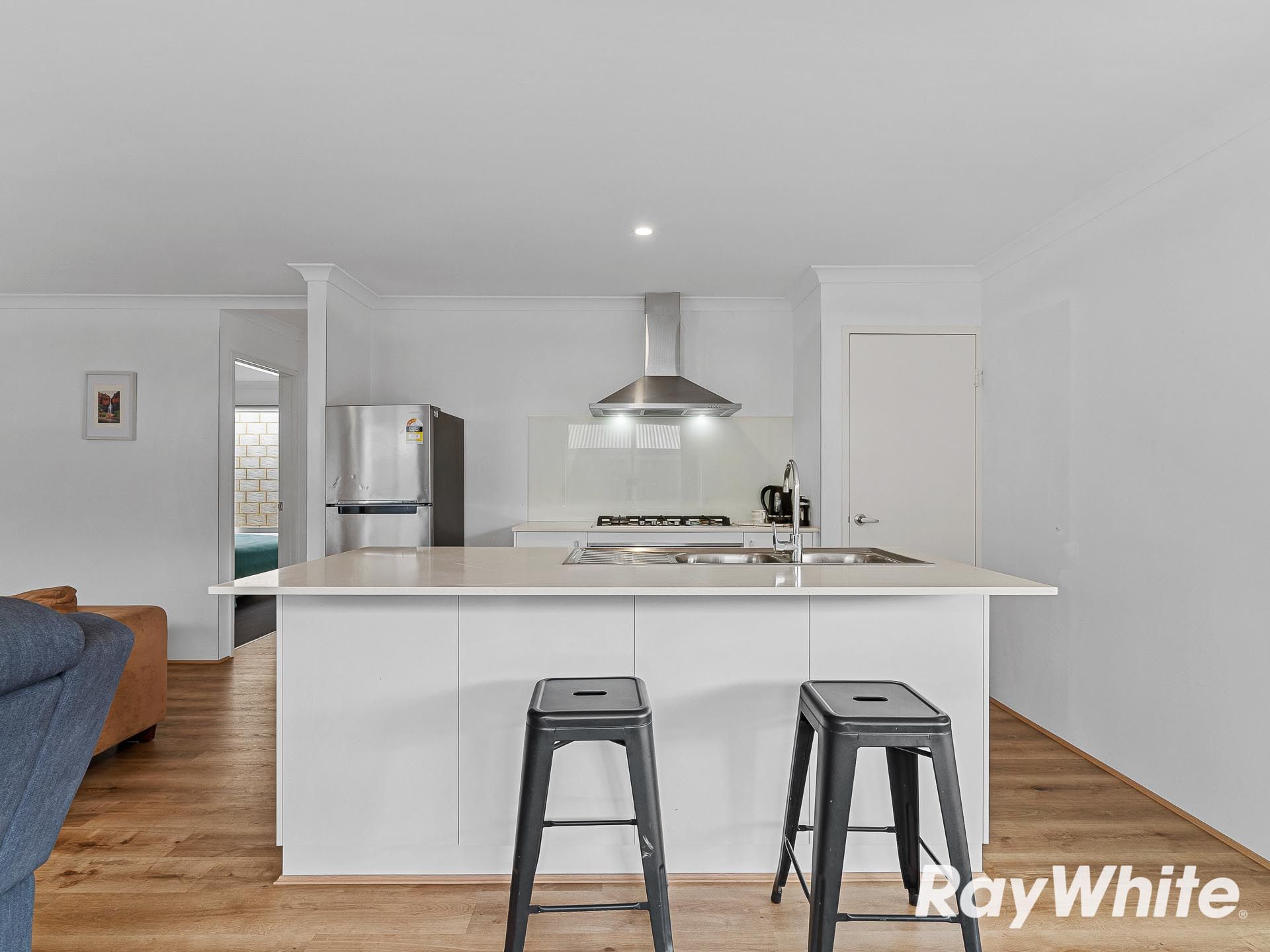 10 Pennina Grove — photo 4 of 17