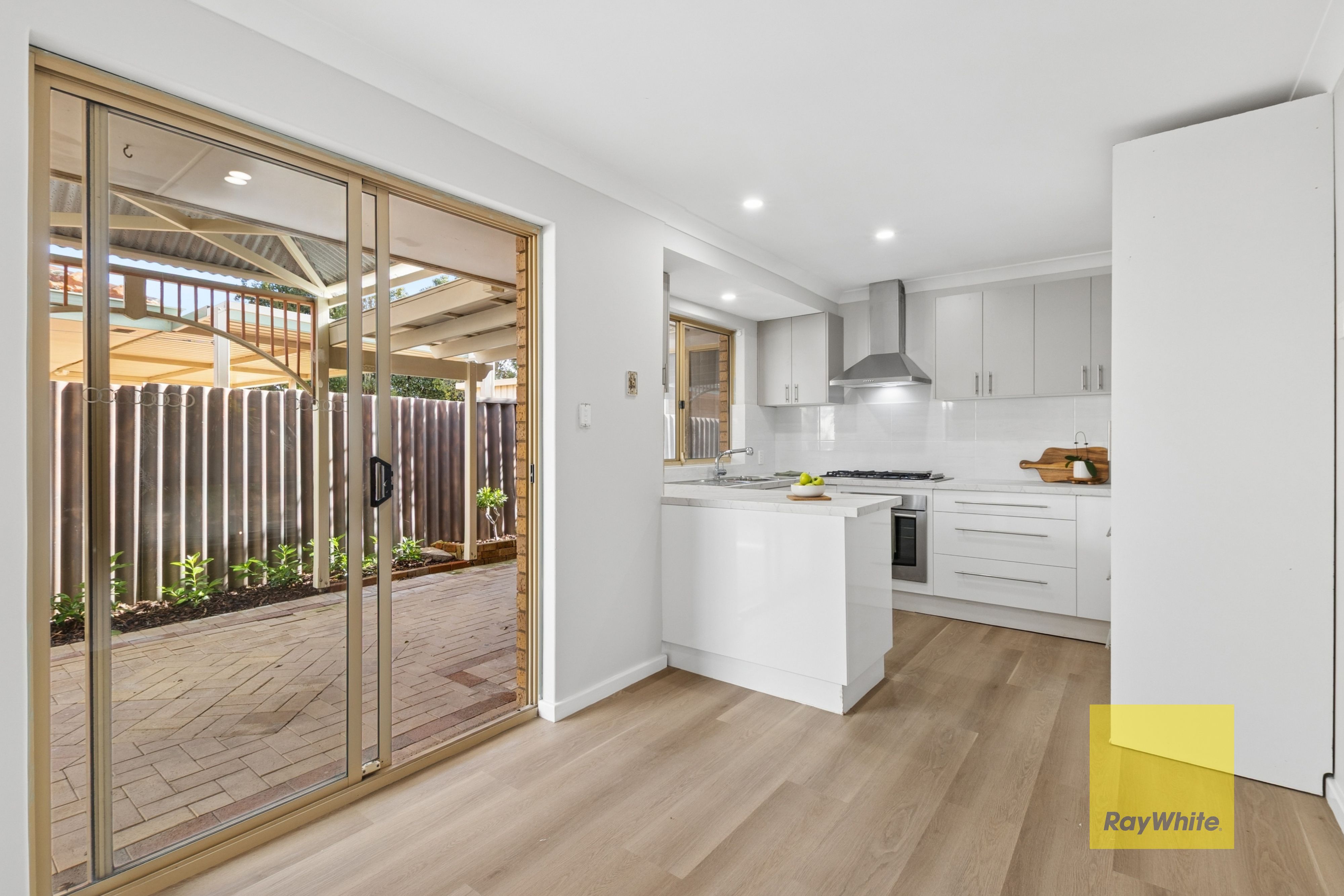 2/62 Smith Street — photo 7 of 24