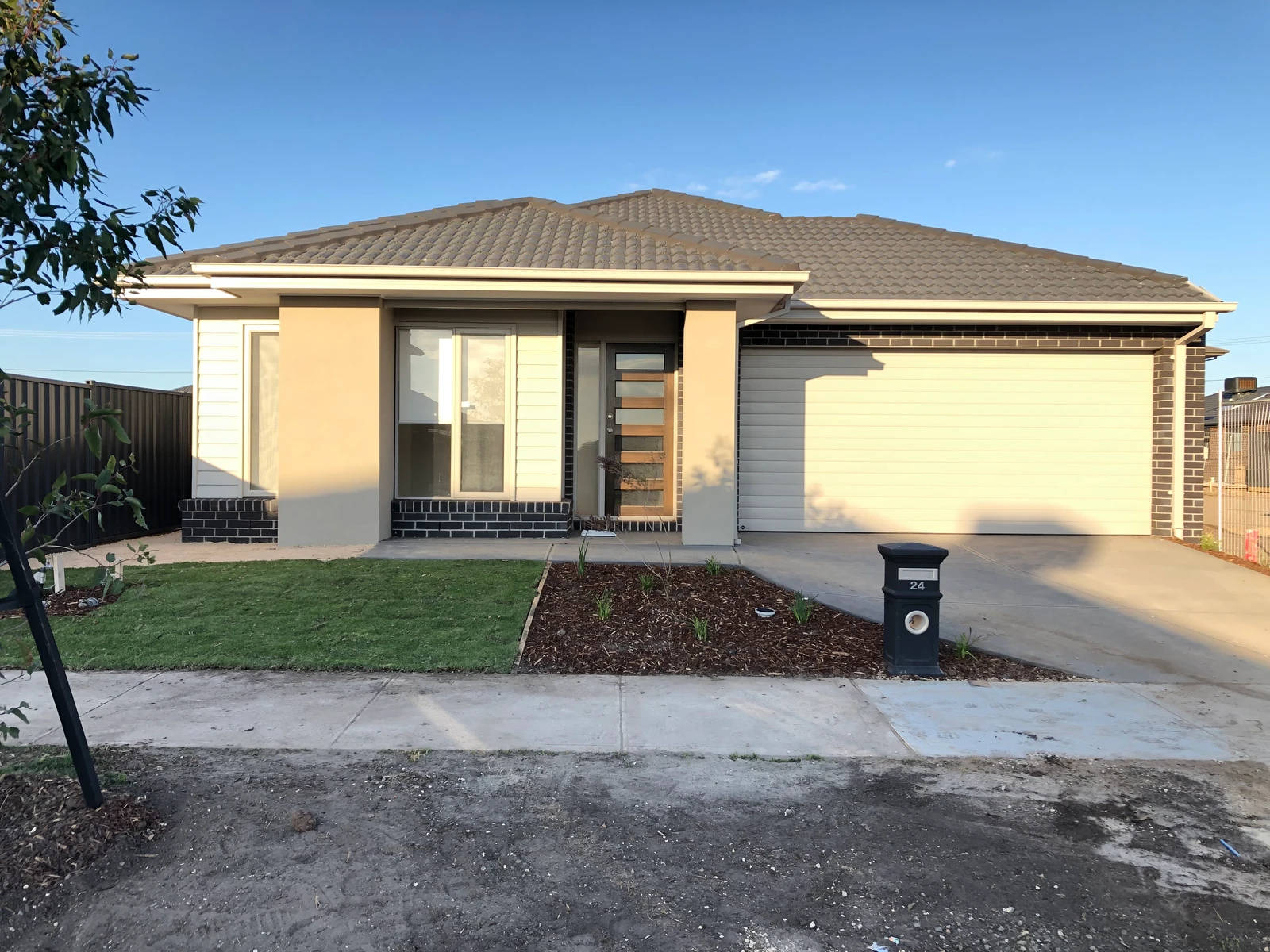 24 Emblem Street, Tarneit, VIC 3029
