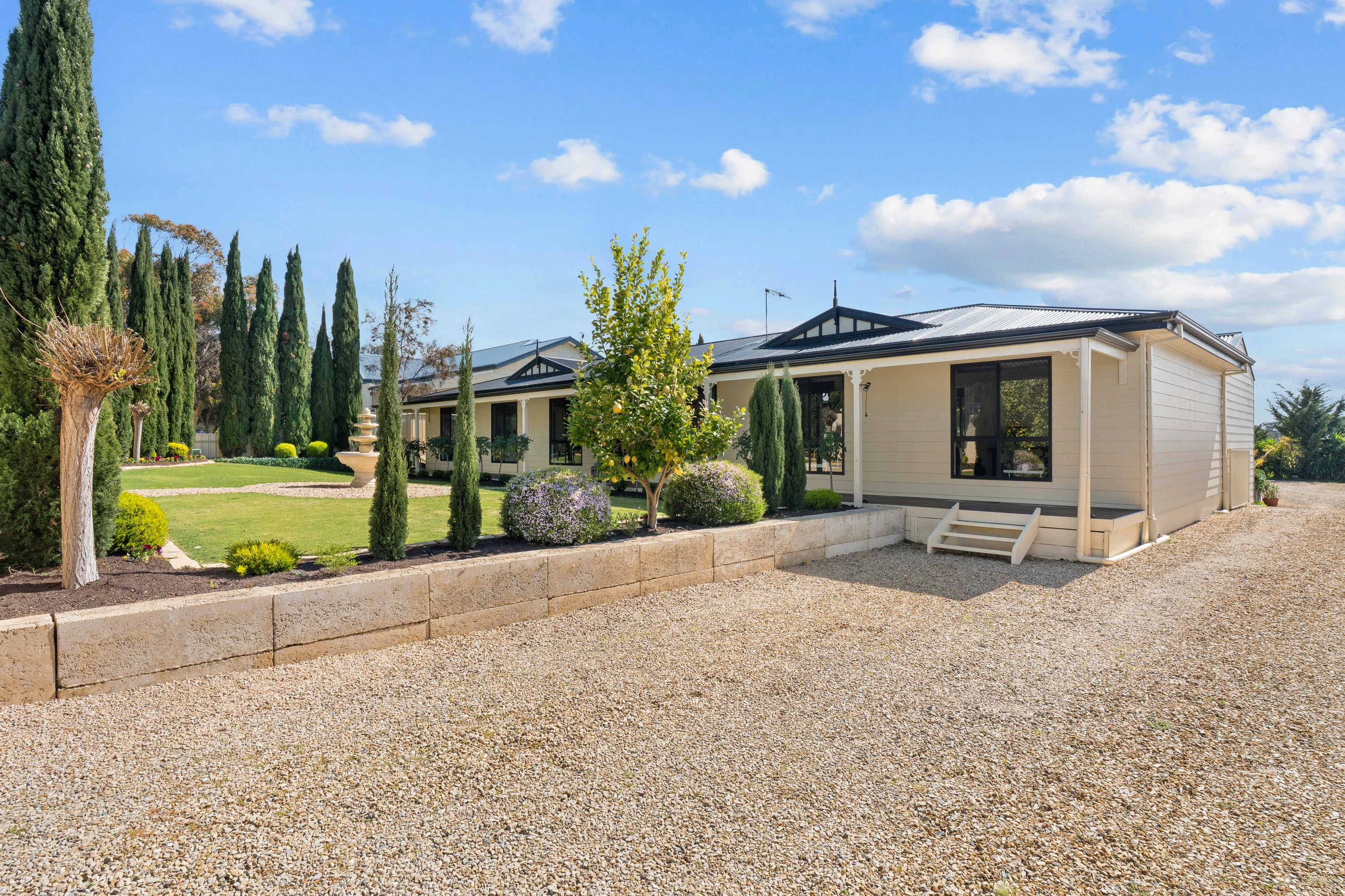 1 Marion Street, Milang, SA 5256