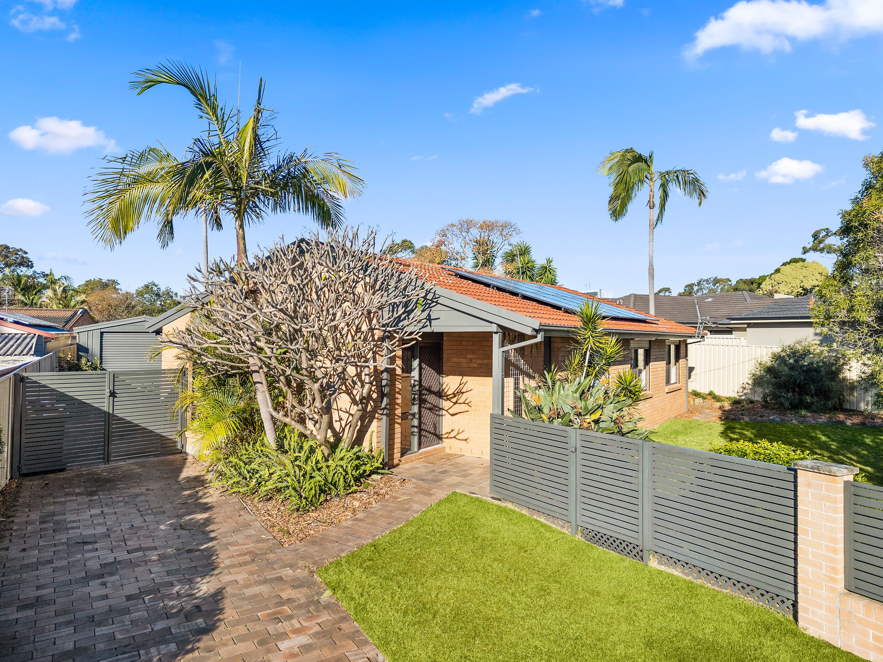 14 Government Road, Oak Flats NSW 2529