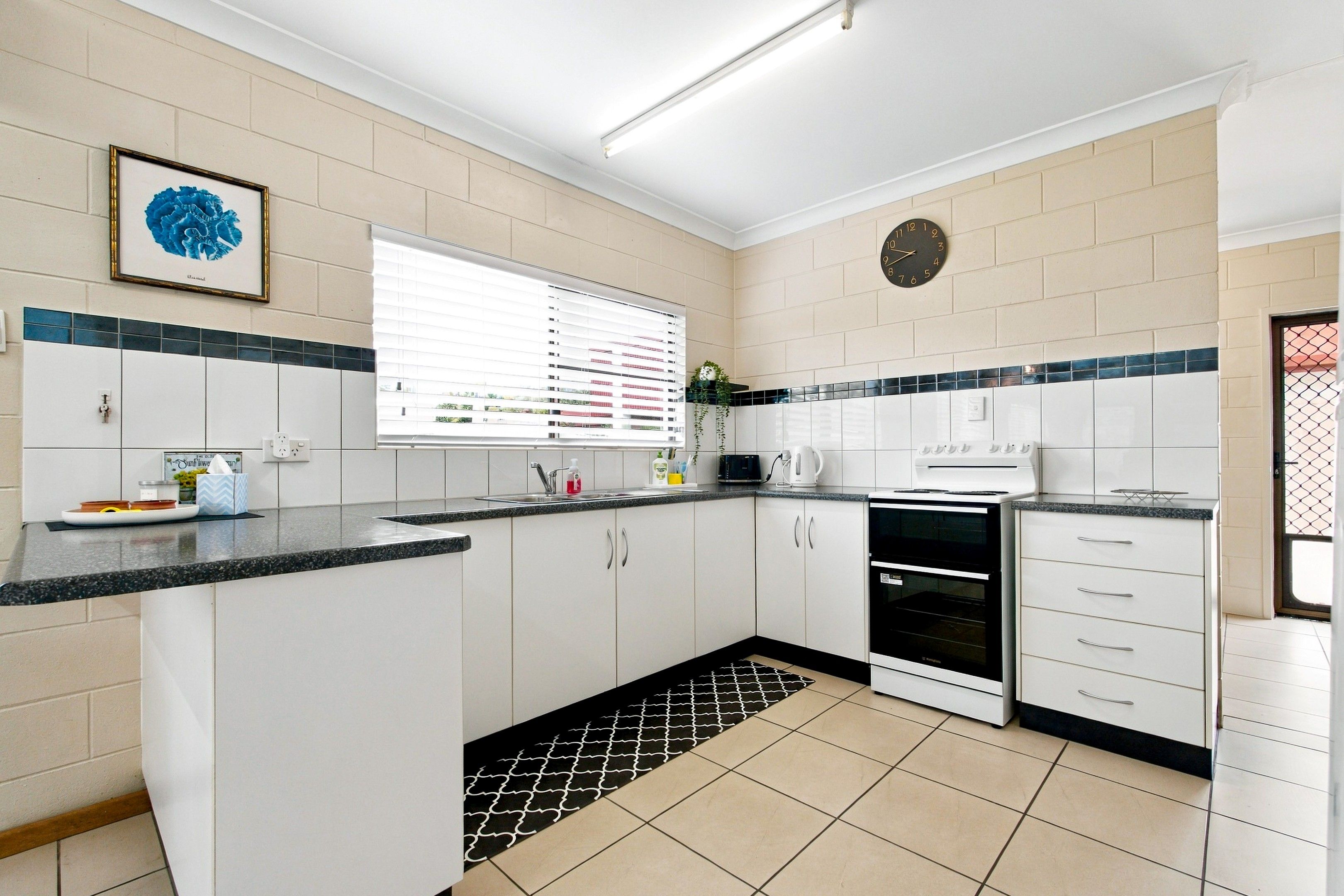 38 Seafarer Street — photo 7 of 25