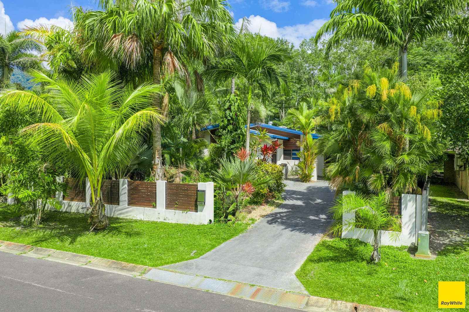 25 Beaver Street, Clifton Beach, QLD 4879