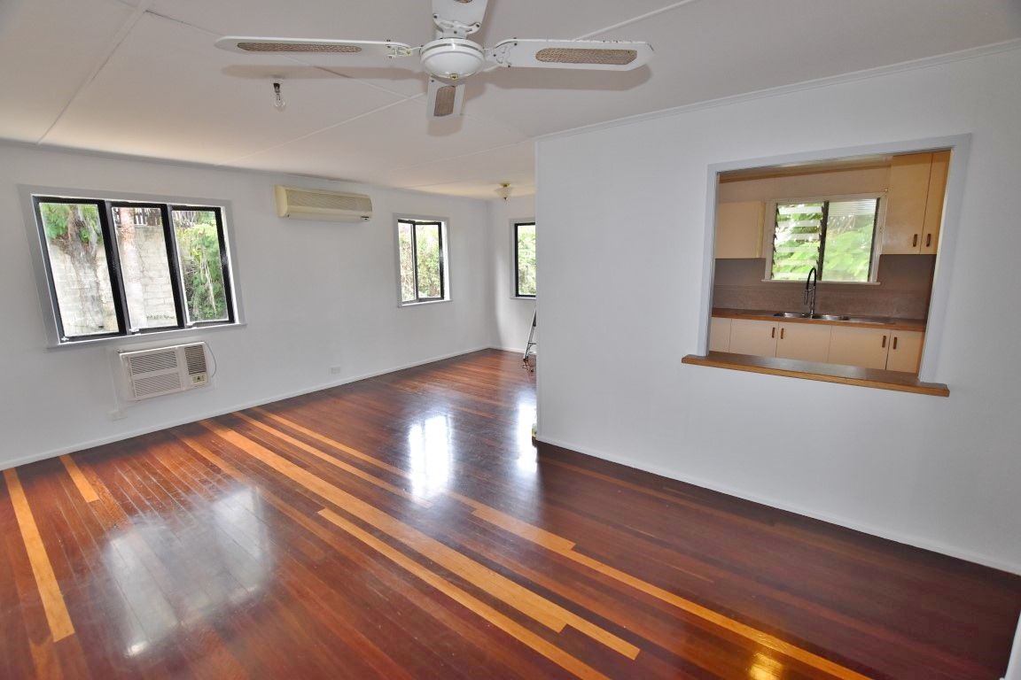 19 Williamson Street, West Gladstone, QLD 4680