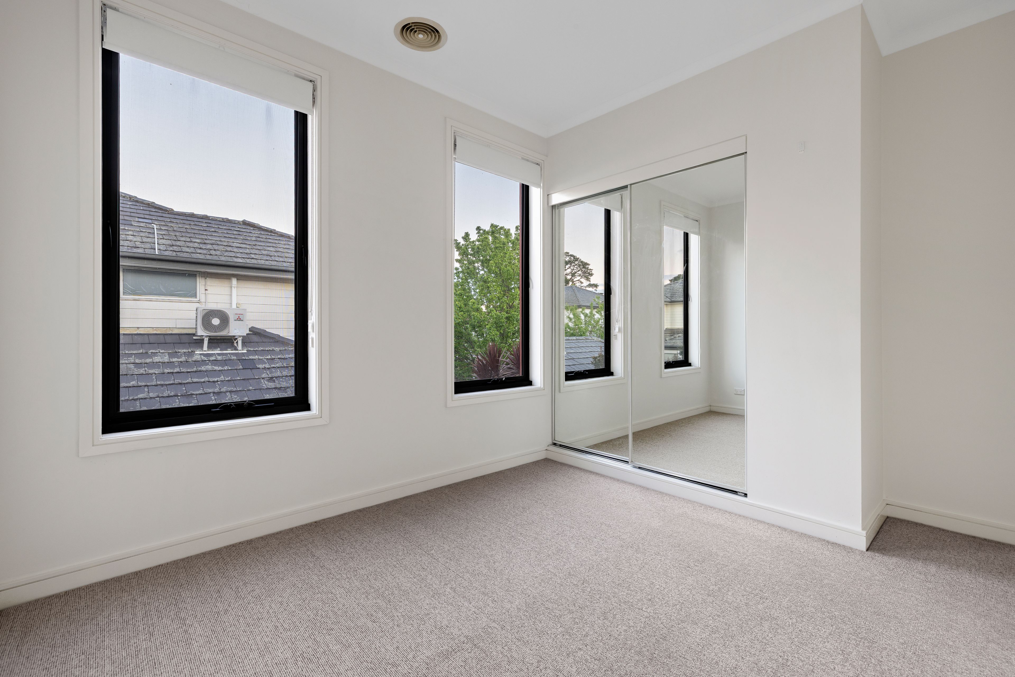 2 Kiora Court — photo 9 of 15