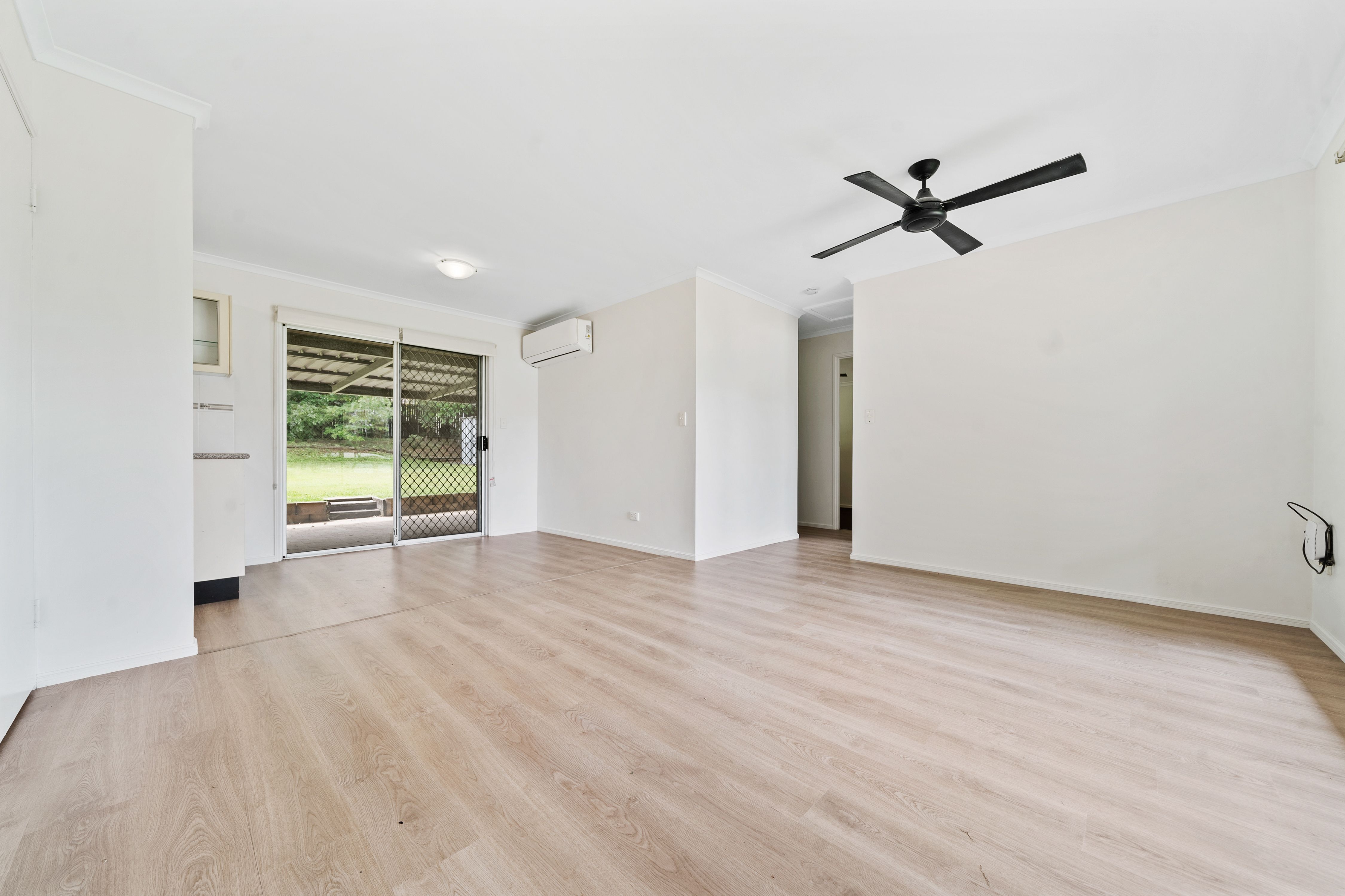 8 Wilton Court, Flinders View, QLD 4305