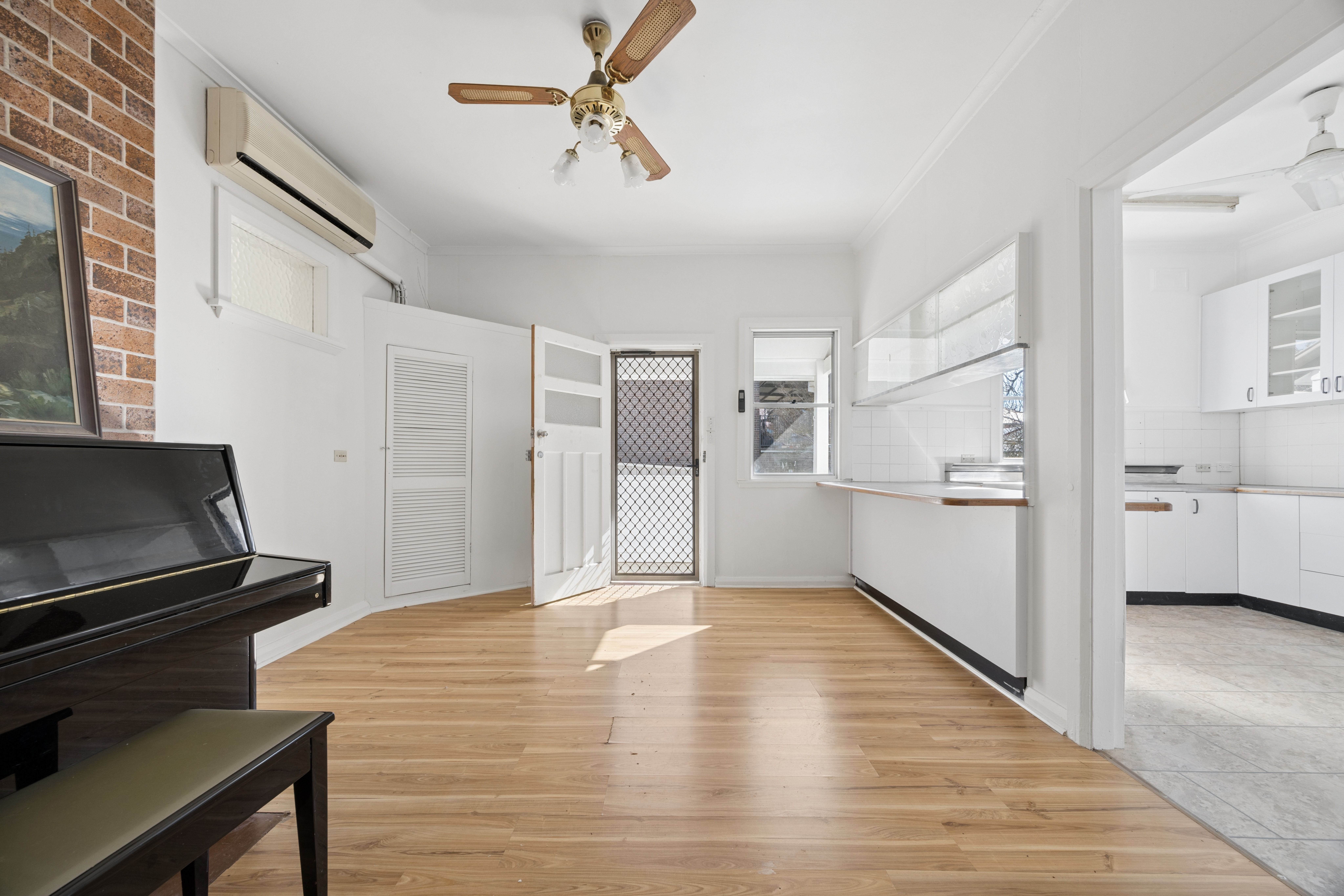 8 Lynch Street — photo 3 of 18