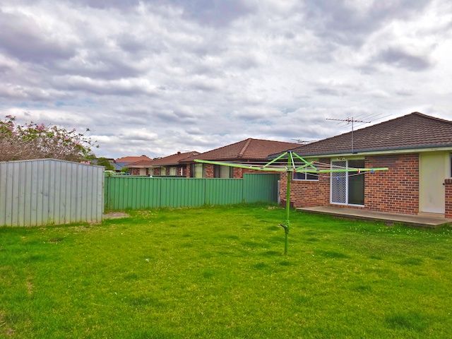 14 Macedon Street, Bossley Park, NSW 2176