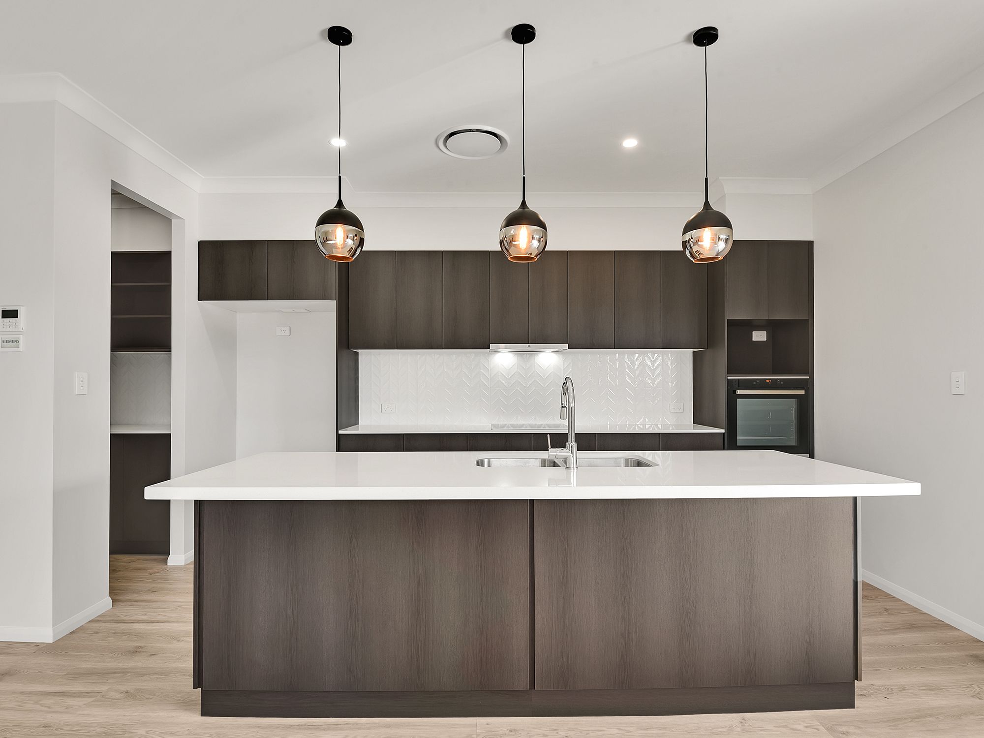 7 Pilgrim Street, Middle Ridge, QLD 4350