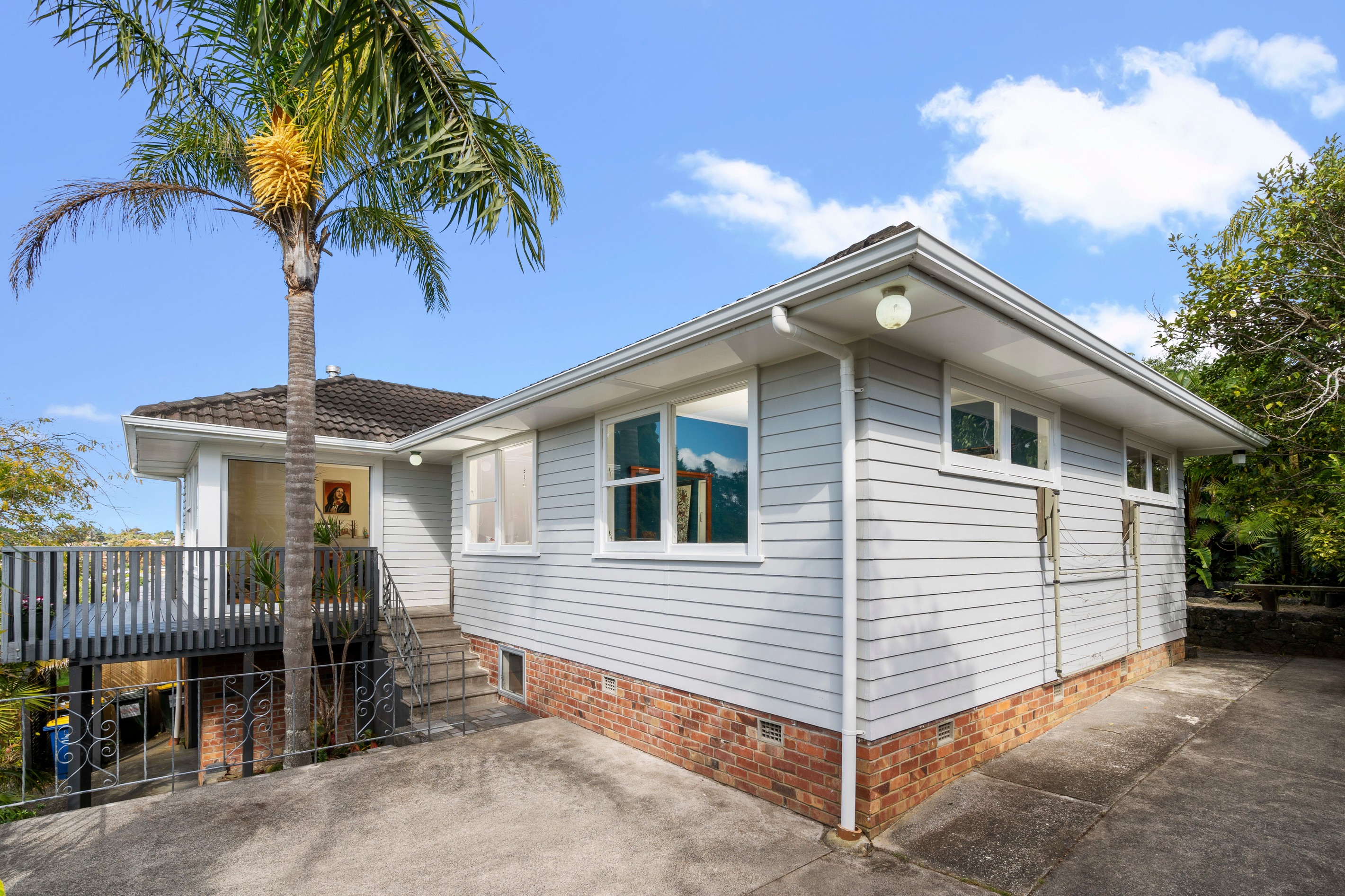 12 Hilling Street, Titirangi, Waitakere City