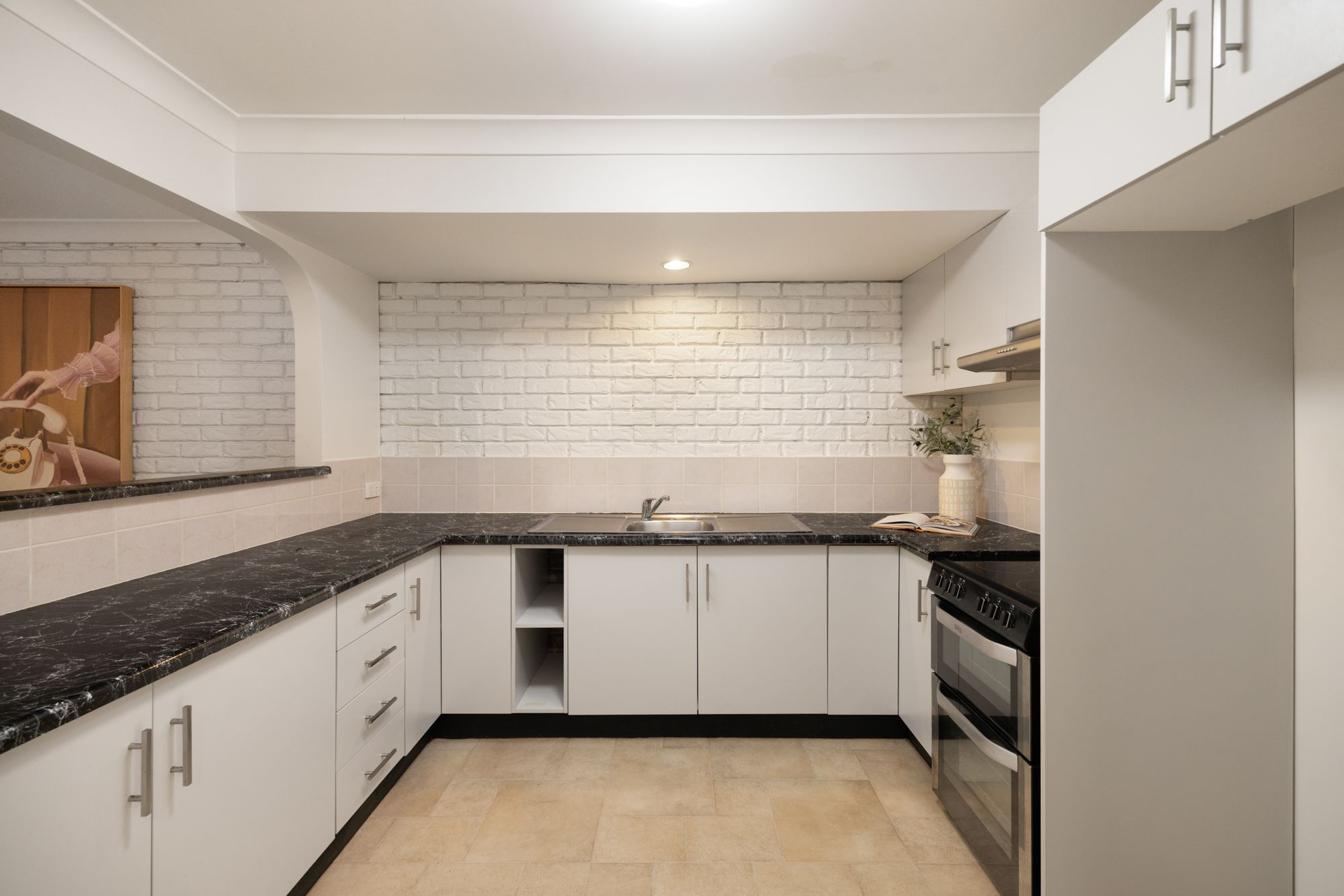 2/18 Orana Street — photo 6 of 13